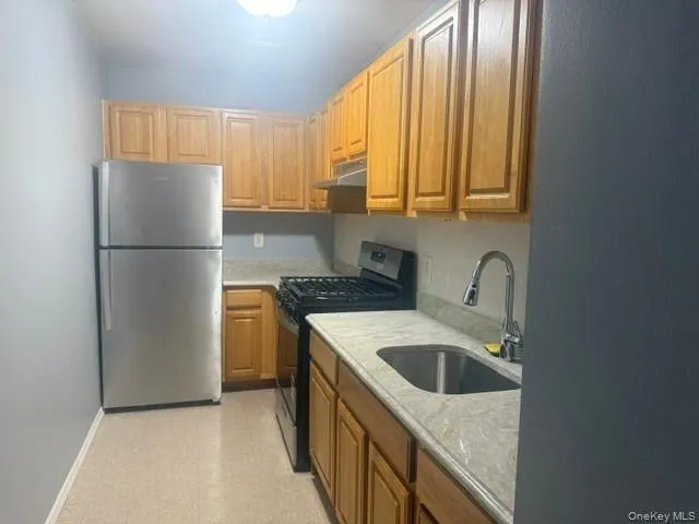 1698 Park Place, New York, NY, 3 Rooms Rooms,1 BathroomBathrooms,Residential Lease,For Rent,Park,0,1020418 1698 Park Place, New York, NY, 3 Rooms Rooms,1 BathroomBathrooms,Residential Lease,For Rent,Park,0,1020418