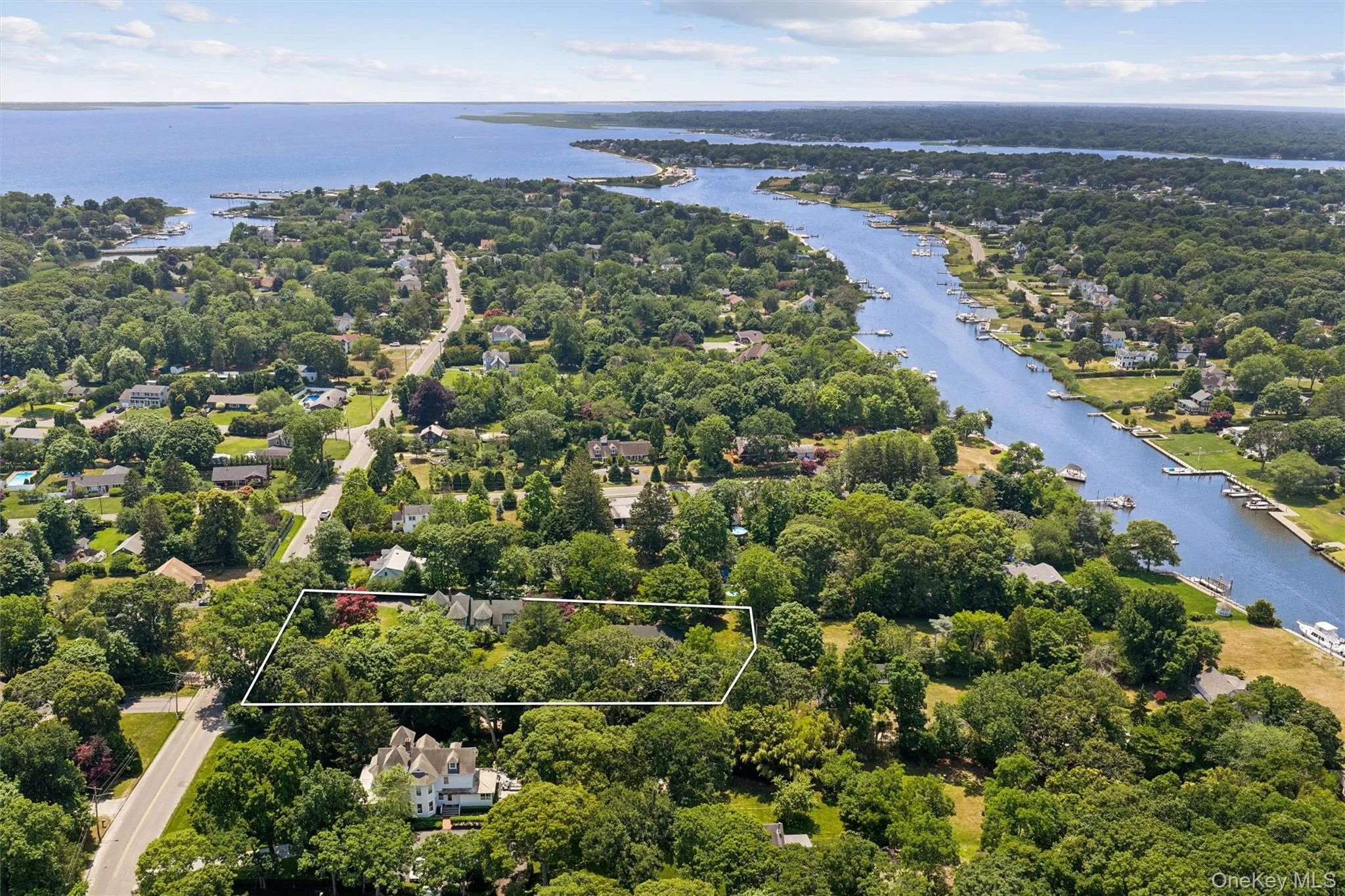 60 Union Avenue, Brookhaven, NY, 5 Bedrooms Bedrooms, 9 Rooms Rooms,2 BathroomsBathrooms,Residential,For Rent,Union,0,1020436 60 Union Avenue, Brookhaven, NY, 5 Bedrooms Bedrooms, 9 Rooms Rooms,2 BathroomsBathrooms,Residential,For Rent,Union,0,1020436