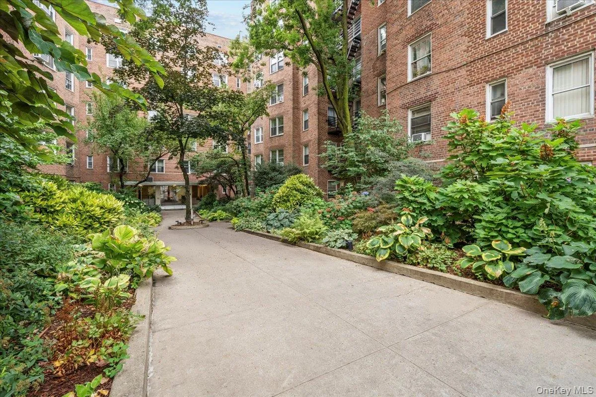 800 Grand Concourse, New York, NY, 3 Bedrooms Bedrooms, 5 Rooms Rooms,2 BathroomsBathrooms,Residential,For Rent,Grand Concourse,0,1020437 800 Grand Concourse, New York, NY, 3 Bedrooms Bedrooms, 5 Rooms Rooms,2 BathroomsBathrooms,Residential,For Rent,Grand Concourse,0,1020437
