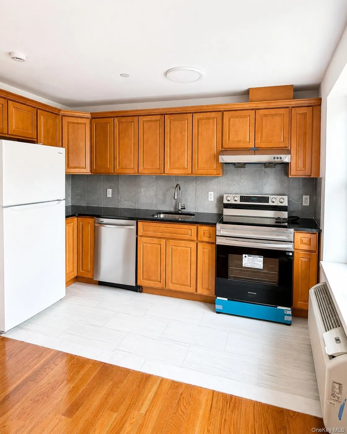 8713 Homelawn Street, New York, NY, 1 Bedroom Bedrooms, 4 Rooms Rooms,1 BathroomBathrooms,Residential Lease,For Rent,Homelawn,0,1020438 8713 Homelawn Street, New York, NY, 1 Bedroom Bedrooms, 4 Rooms Rooms,1 BathroomBathrooms,Residential Lease,For Rent,Homelawn,0,1020438