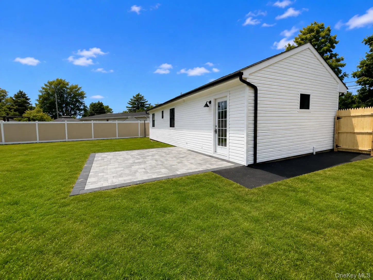 24 Cherry Street, Islip, NY, 3 Bedrooms Bedrooms, 5 Rooms Rooms,1 BathroomBathrooms,Residential,For Rent,Cherry,0,1020442 24 Cherry Street, Islip, NY, 3 Bedrooms Bedrooms, 5 Rooms Rooms,1 BathroomBathrooms,Residential,For Rent,Cherry,0,1020442