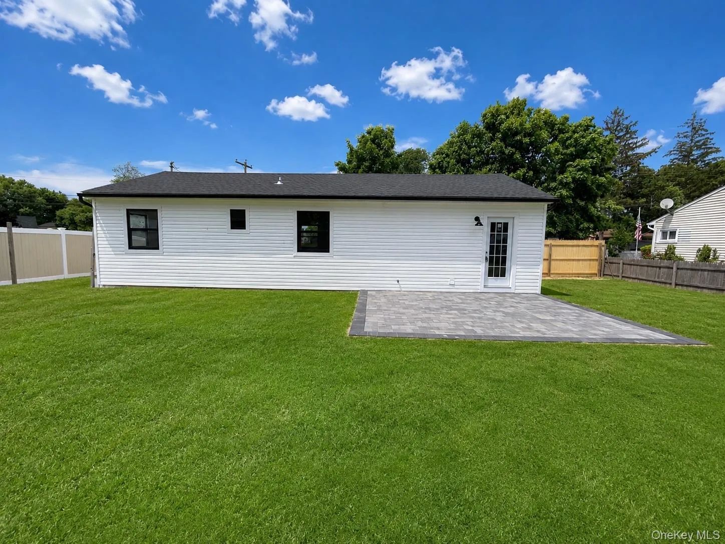 24 Cherry Street, Islip, NY, 3 Bedrooms Bedrooms, 5 Rooms Rooms,1 BathroomBathrooms,Residential,For Rent,Cherry,0,1020442 24 Cherry Street, Islip, NY, 3 Bedrooms Bedrooms, 5 Rooms Rooms,1 BathroomBathrooms,Residential,For Rent,Cherry,0,1020442