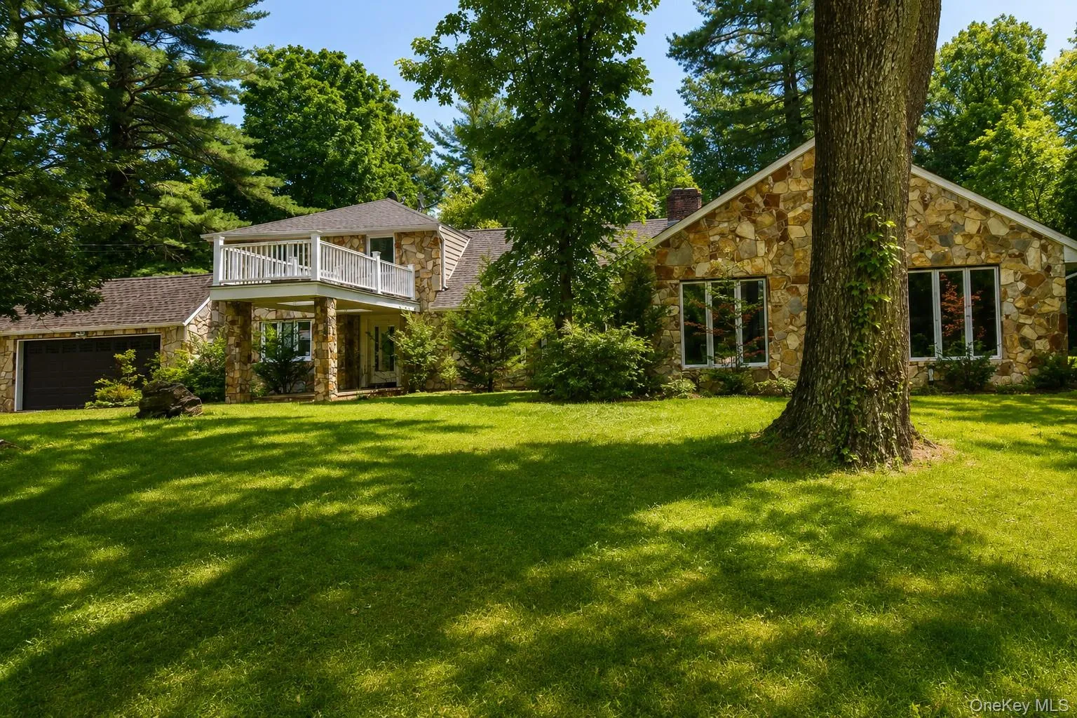 32 Valley Road, North Hempstead, NY, 5 Bedrooms Bedrooms, 10 Rooms Rooms,4 BathroomsBathrooms,Residential,For Rent,Valley,0,1020445 32 Valley Road, North Hempstead, NY, 5 Bedrooms Bedrooms, 10 Rooms Rooms,4 BathroomsBathrooms,Residential,For Rent,Valley,0,1020445