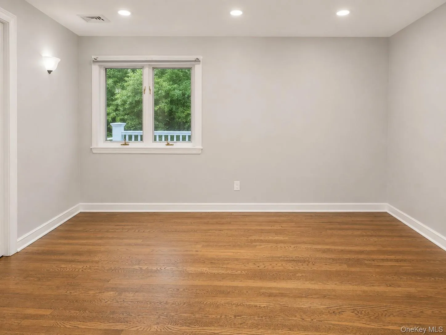 32 Valley Road, North Hempstead, NY, 5 Bedrooms Bedrooms, 10 Rooms Rooms,4 BathroomsBathrooms,Residential,For Rent,Valley,0,1020445 32 Valley Road, North Hempstead, NY, 5 Bedrooms Bedrooms, 10 Rooms Rooms,4 BathroomsBathrooms,Residential,For Rent,Valley,0,1020445