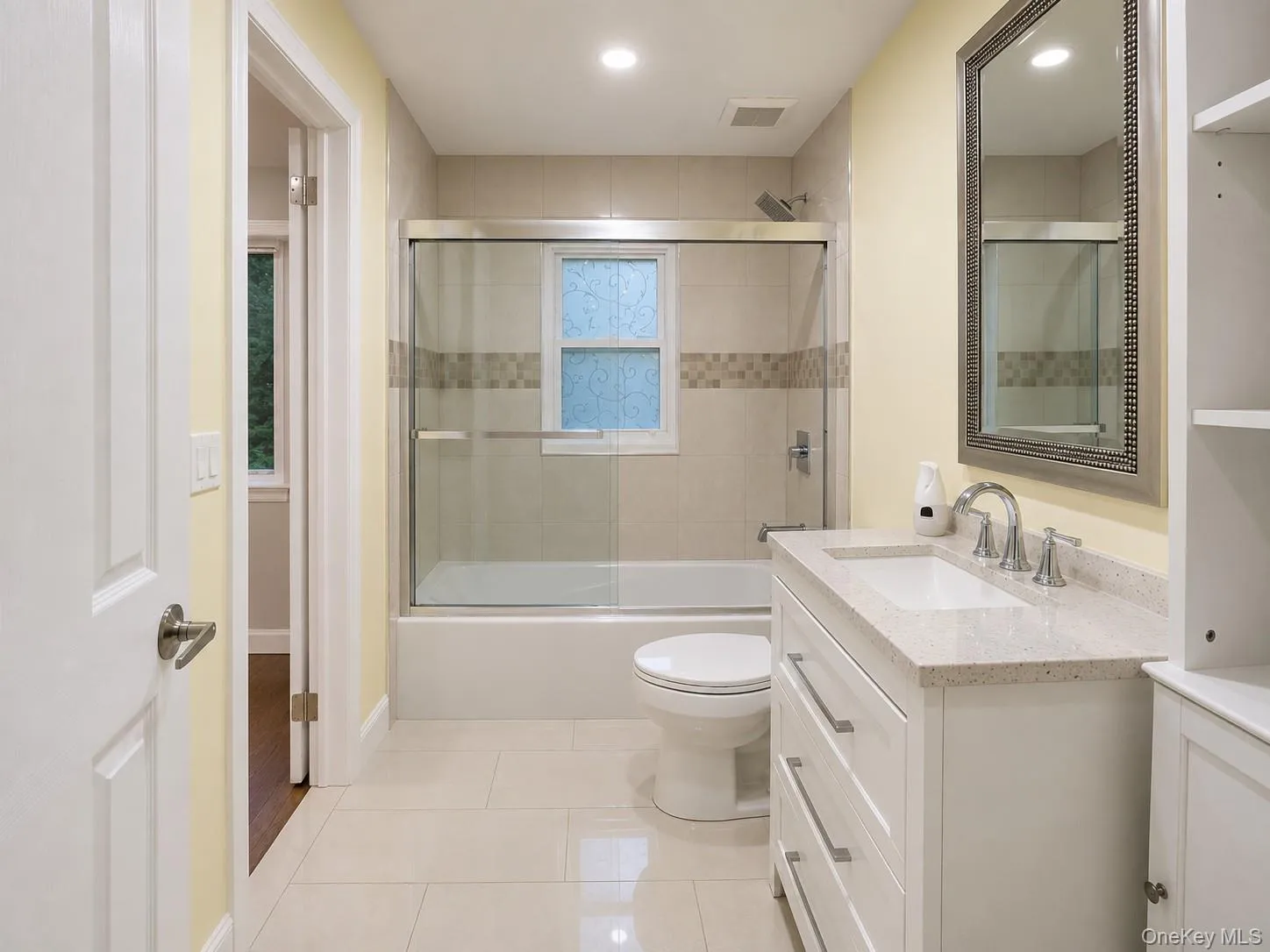 32 Valley Road, North Hempstead, NY, 5 Bedrooms Bedrooms, 10 Rooms Rooms,4 BathroomsBathrooms,Residential,For Rent,Valley,0,1020445 32 Valley Road, North Hempstead, NY, 5 Bedrooms Bedrooms, 10 Rooms Rooms,4 BathroomsBathrooms,Residential,For Rent,Valley,0,1020445