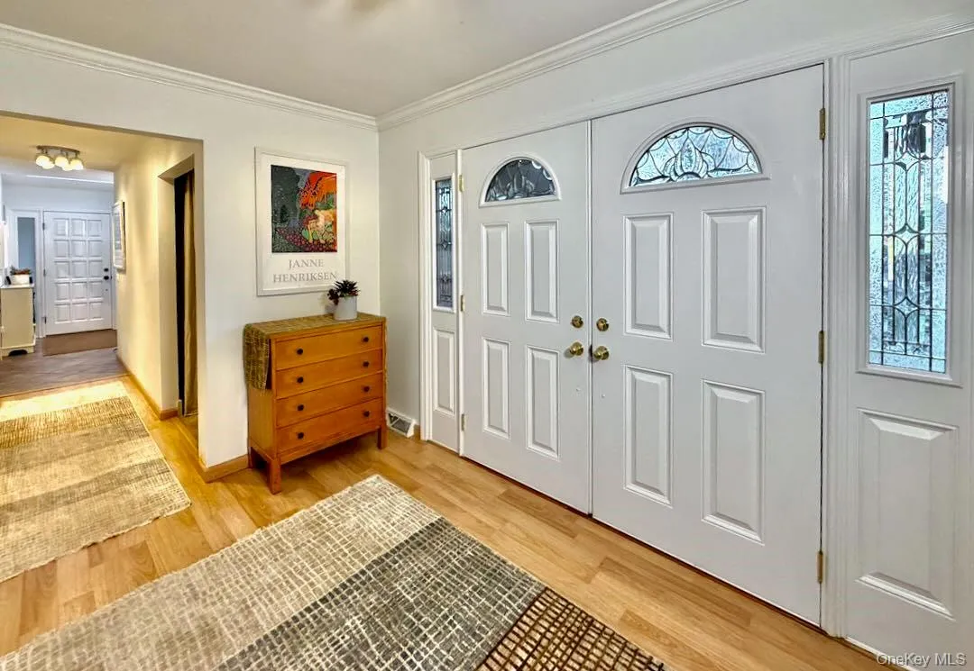 39 Daly Court, Riverhead, NY, 3 Bedrooms Bedrooms, 7 Rooms Rooms,2 BathroomsBathrooms,Residential,For Rent,Daly,0,1020449 39 Daly Court, Riverhead, NY, 3 Bedrooms Bedrooms, 7 Rooms Rooms,2 BathroomsBathrooms,Residential,For Rent,Daly,0,1020449