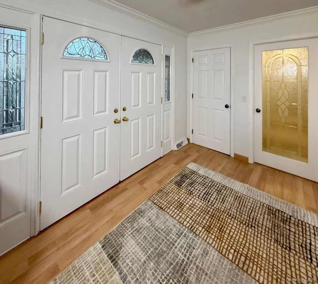 39 Daly Court, Riverhead, NY, 3 Bedrooms Bedrooms, 7 Rooms Rooms,2 BathroomsBathrooms,Residential,For Rent,Daly,0,1020449 39 Daly Court, Riverhead, NY, 3 Bedrooms Bedrooms, 7 Rooms Rooms,2 BathroomsBathrooms,Residential,For Rent,Daly,0,1020449