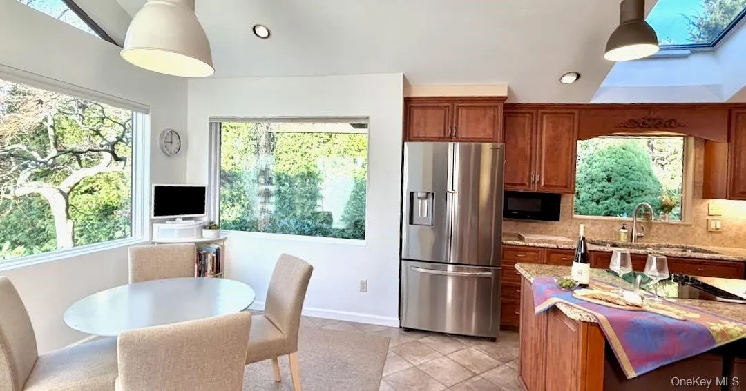 39 Daly Court, Riverhead, NY, 3 Bedrooms Bedrooms, 7 Rooms Rooms,2 BathroomsBathrooms,Residential,For Rent,Daly,0,1020449 39 Daly Court, Riverhead, NY, 3 Bedrooms Bedrooms, 7 Rooms Rooms,2 BathroomsBathrooms,Residential,For Rent,Daly,0,1020449