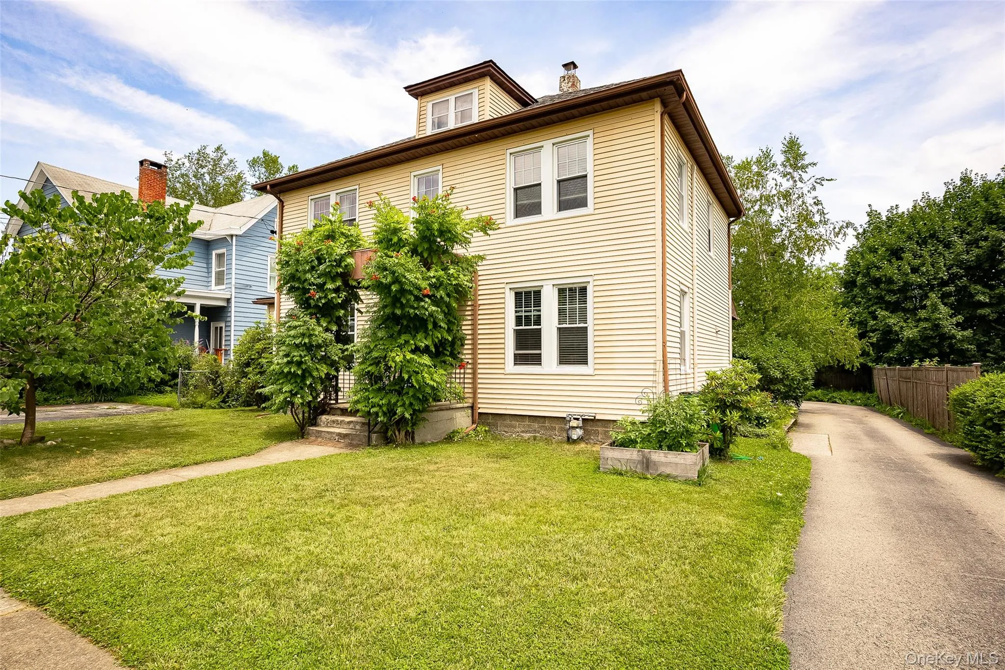19 Lincoln Avenue, Beacon, NY, 3 Bedrooms Bedrooms, 9 Rooms Rooms,1 BathroomBathrooms,Residential,For Rent,Lincoln,0,1020454 19 Lincoln Avenue, Beacon, NY, 3 Bedrooms Bedrooms, 9 Rooms Rooms,1 BathroomBathrooms,Residential,For Rent,Lincoln,0,1020454