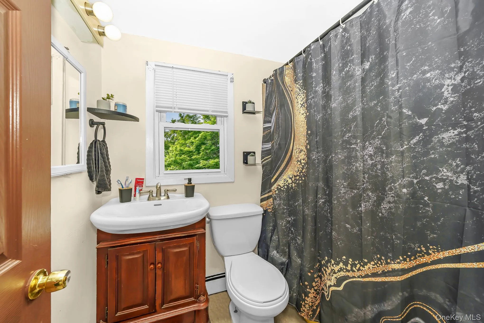 30 Dow Street, Islip, NY, 4 Bedrooms Bedrooms, 10 Rooms Rooms,3 BathroomsBathrooms,Residential,For Rent,Dow,0,1020455 30 Dow Street, Islip, NY, 4 Bedrooms Bedrooms, 10 Rooms Rooms,3 BathroomsBathrooms,Residential,For Rent,Dow,0,1020455