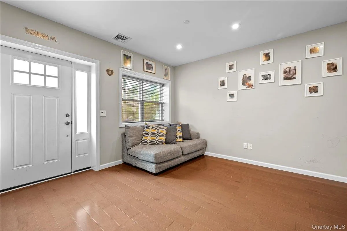 140 Winthrop Avenue, Greenburgh, NY, 4 Bedrooms Bedrooms, 7 Rooms Rooms,2 BathroomsBathrooms,Residential,For Rent,Winthrop,0,1020457 140 Winthrop Avenue, Greenburgh, NY, 4 Bedrooms Bedrooms, 7 Rooms Rooms,2 BathroomsBathrooms,Residential,For Rent,Winthrop,0,1020457
