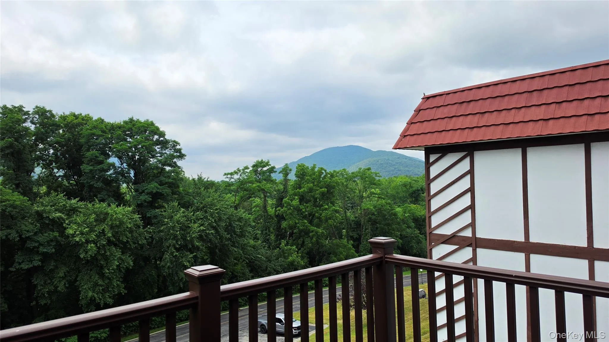 Beautiful mountain views! Beautiful mountain views!