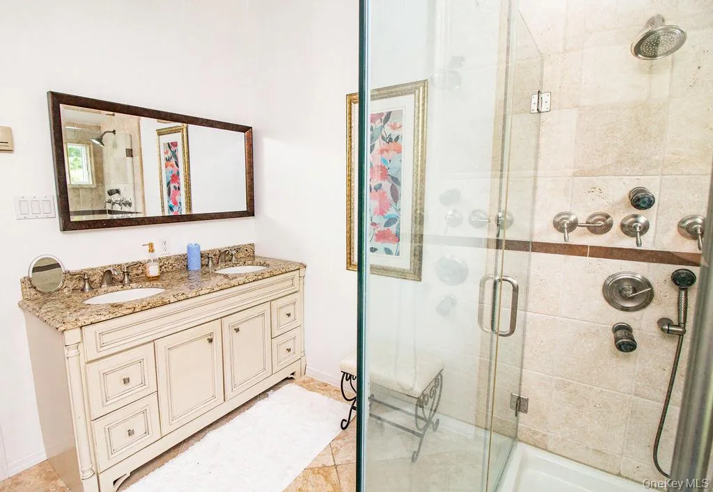 8 Robinhood Court, Smithtown, NY, 4 Bedrooms Bedrooms, 9 Rooms Rooms,3 BathroomsBathrooms,Residential,For Rent,Robinhood,0,1020468 8 Robinhood Court, Smithtown, NY, 4 Bedrooms Bedrooms, 9 Rooms Rooms,3 BathroomsBathrooms,Residential,For Rent,Robinhood,0,1020468