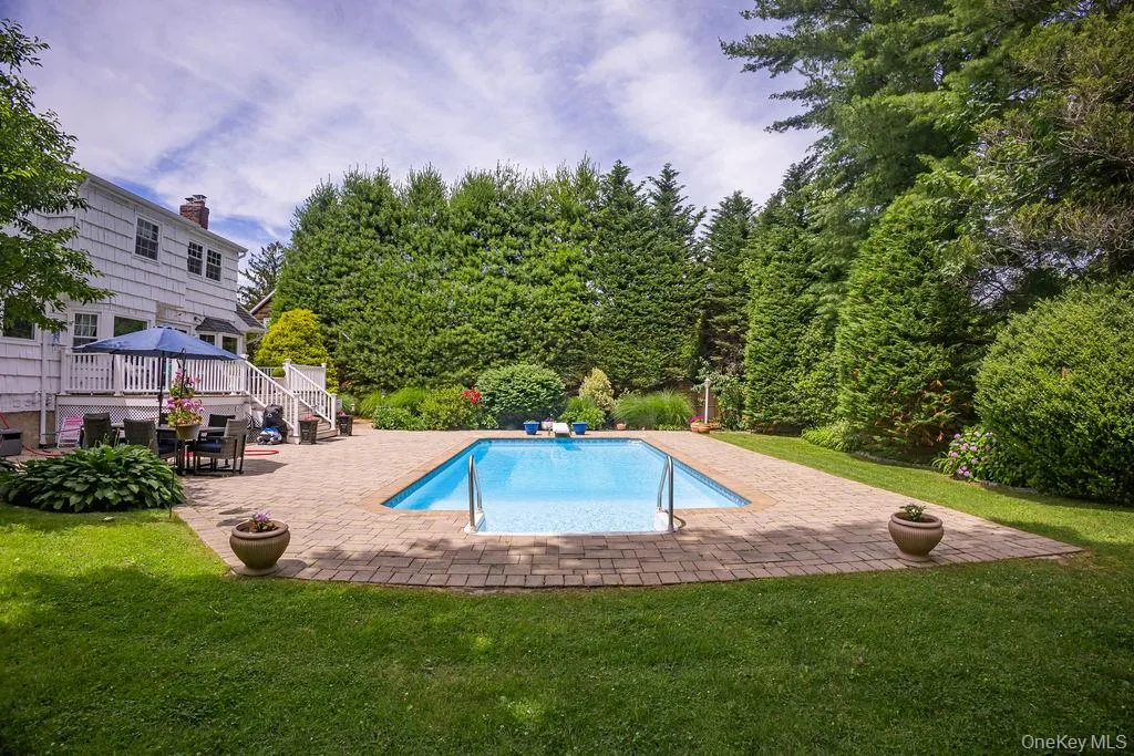 8 Robinhood Court, Smithtown, NY, 4 Bedrooms Bedrooms, 9 Rooms Rooms,3 BathroomsBathrooms,Residential,For Rent,Robinhood,0,1020468 8 Robinhood Court, Smithtown, NY, 4 Bedrooms Bedrooms, 9 Rooms Rooms,3 BathroomsBathrooms,Residential,For Rent,Robinhood,0,1020468