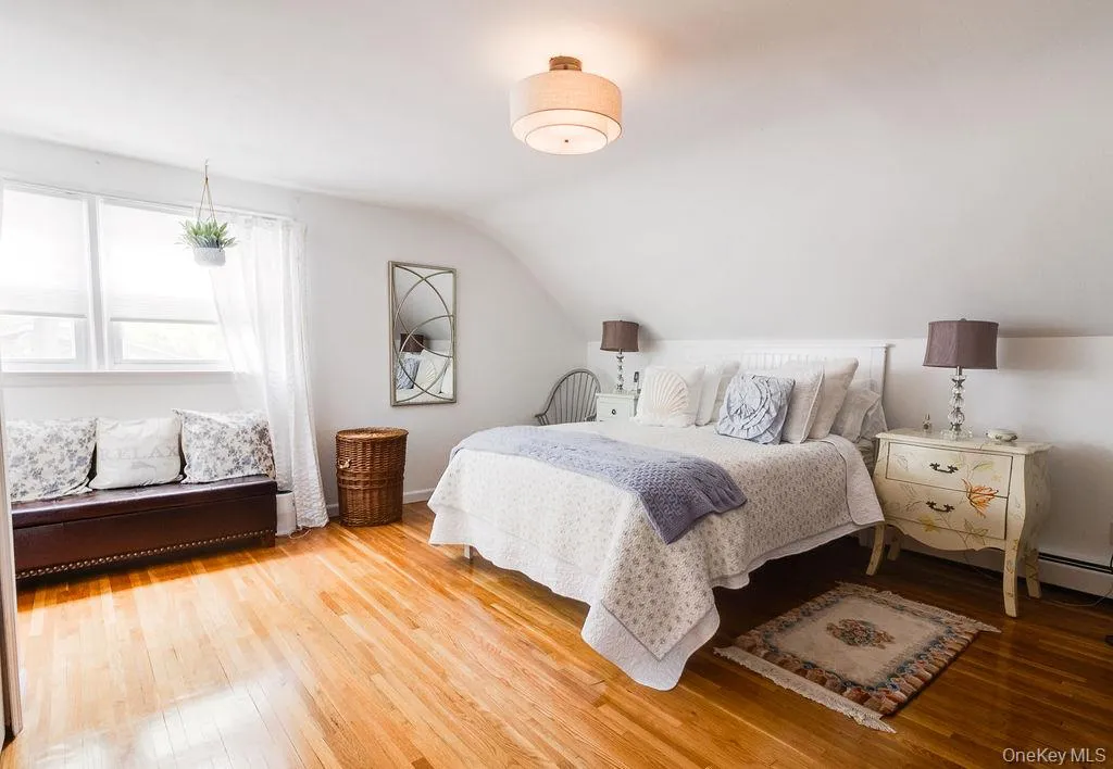 8 Robinhood Court, Smithtown, NY, 4 Bedrooms Bedrooms, 9 Rooms Rooms,3 BathroomsBathrooms,Residential,For Rent,Robinhood,0,1020468 8 Robinhood Court, Smithtown, NY, 4 Bedrooms Bedrooms, 9 Rooms Rooms,3 BathroomsBathrooms,Residential,For Rent,Robinhood,0,1020468