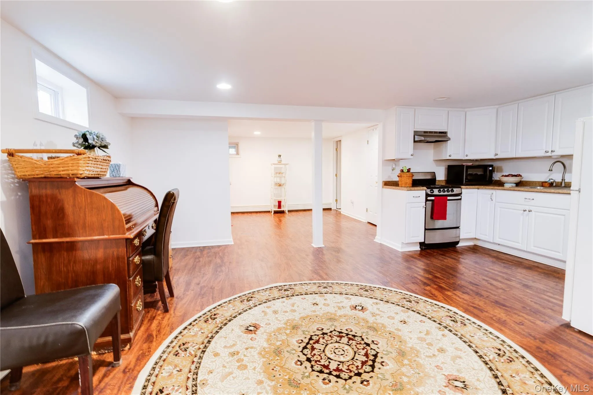 8 Robinhood Court, Smithtown, NY, 4 Bedrooms Bedrooms, 9 Rooms Rooms,3 BathroomsBathrooms,Residential,For Rent,Robinhood,0,1020468 8 Robinhood Court, Smithtown, NY, 4 Bedrooms Bedrooms, 9 Rooms Rooms,3 BathroomsBathrooms,Residential,For Rent,Robinhood,0,1020468
