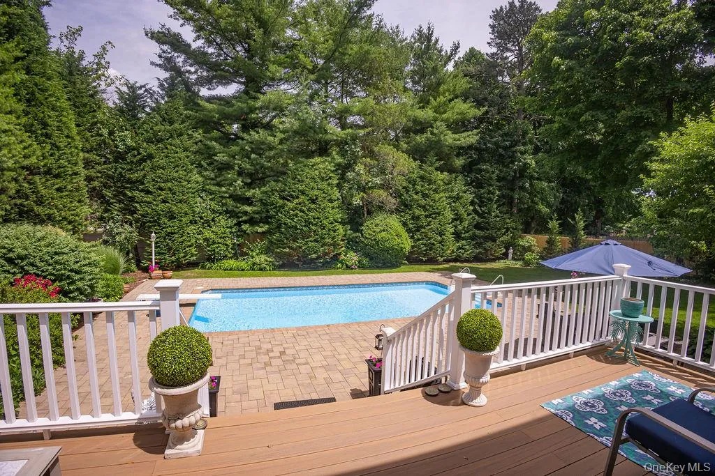 8 Robinhood Court, Smithtown, NY, 4 Bedrooms Bedrooms, 9 Rooms Rooms,3 BathroomsBathrooms,Residential,For Rent,Robinhood,0,1020468 8 Robinhood Court, Smithtown, NY, 4 Bedrooms Bedrooms, 9 Rooms Rooms,3 BathroomsBathrooms,Residential,For Rent,Robinhood,0,1020468