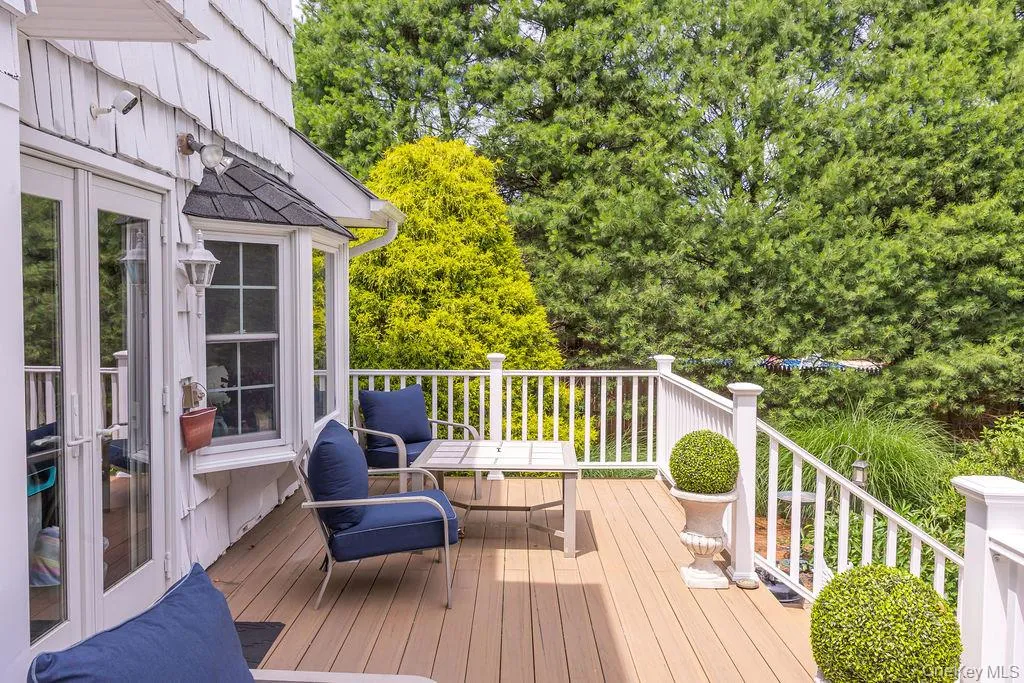 8 Robinhood Court, Smithtown, NY, 4 Bedrooms Bedrooms, 9 Rooms Rooms,3 BathroomsBathrooms,Residential,For Rent,Robinhood,0,1020468 8 Robinhood Court, Smithtown, NY, 4 Bedrooms Bedrooms, 9 Rooms Rooms,3 BathroomsBathrooms,Residential,For Rent,Robinhood,0,1020468
