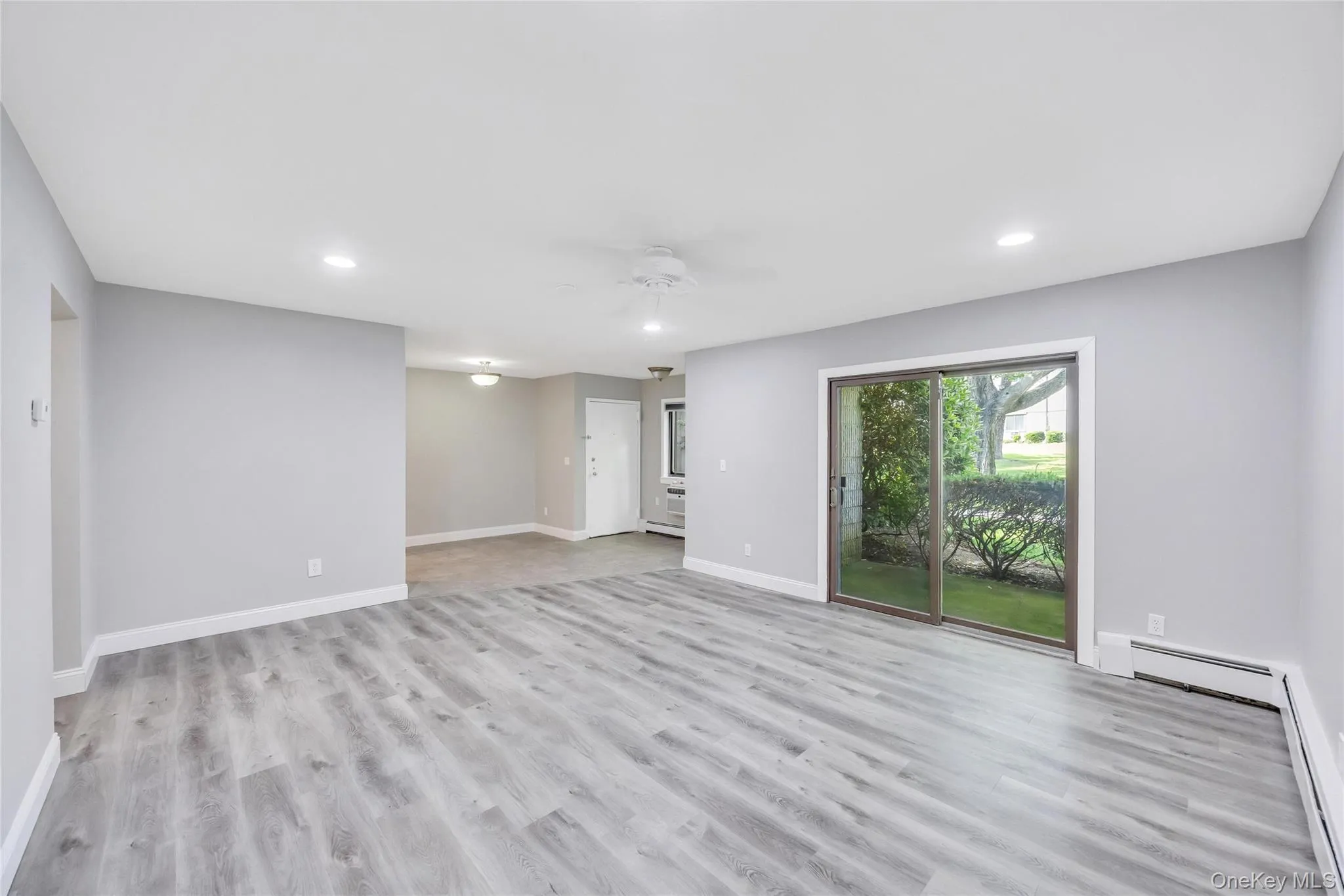 31 Richmond Boulevard, Islip, NY, 2 Bedrooms Bedrooms, 5 Rooms Rooms,1 BathroomBathrooms,Residential Lease,For Rent,Richmond,0,1020474 31 Richmond Boulevard, Islip, NY, 2 Bedrooms Bedrooms, 5 Rooms Rooms,1 BathroomBathrooms,Residential Lease,For Rent,Richmond,0,1020474