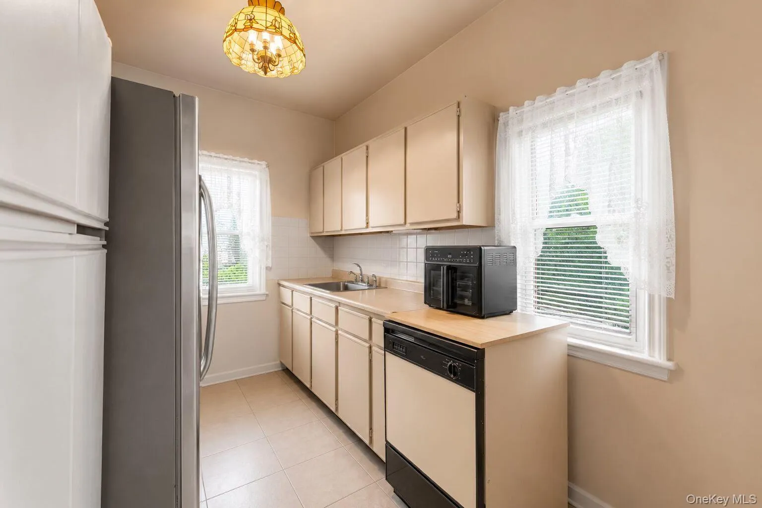 97 Hawkins Street, New York, NY, 4 Bedrooms Bedrooms, 7 Rooms Rooms,3 BathroomsBathrooms,Residential,For Rent,Hawkins,0,1020478 97 Hawkins Street, New York, NY, 4 Bedrooms Bedrooms, 7 Rooms Rooms,3 BathroomsBathrooms,Residential,For Rent,Hawkins,0,1020478