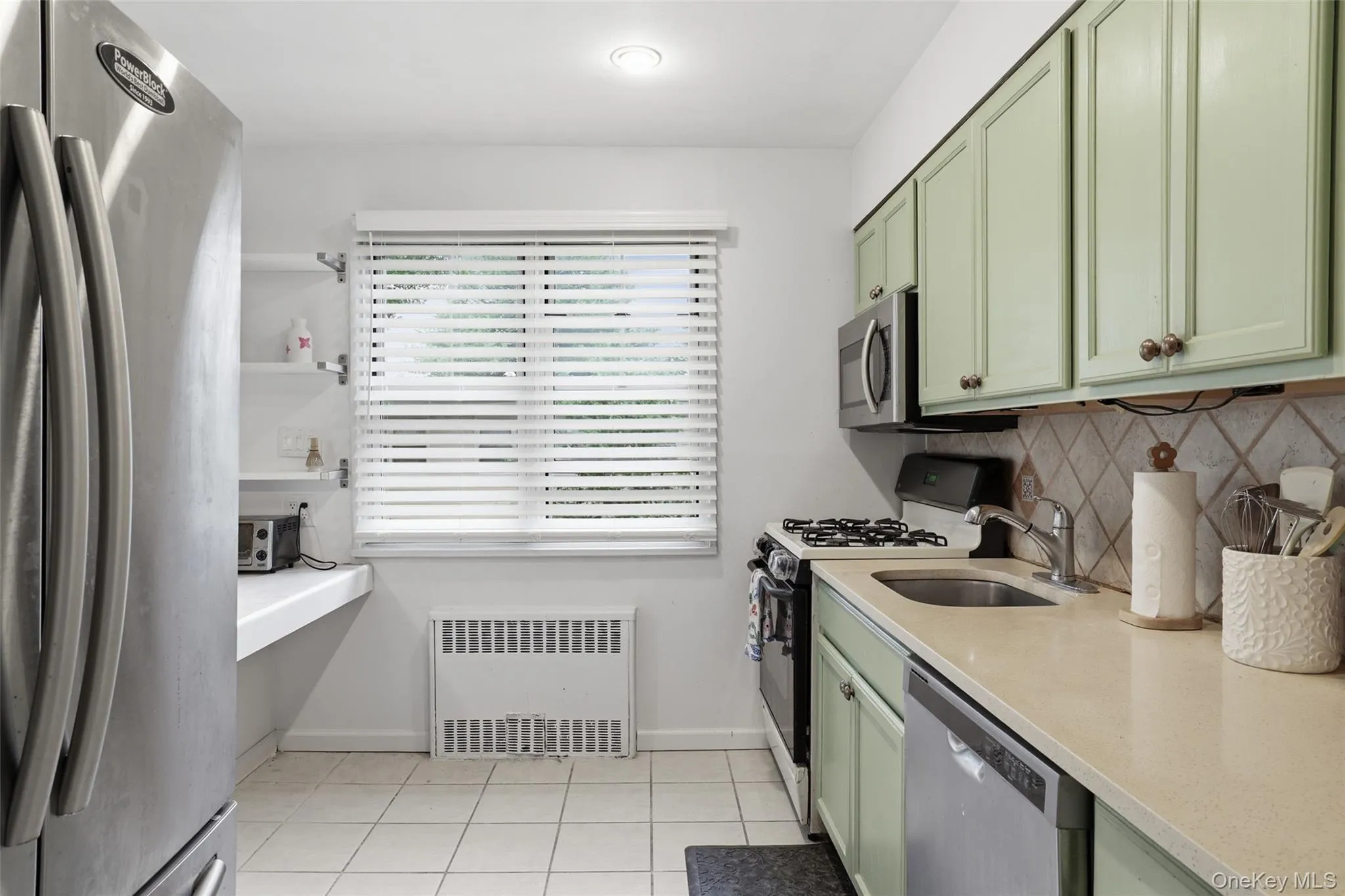 324 Post Avenue, Hempstead, NY, 1 Bedroom Bedrooms, 3 Rooms Rooms,1 BathroomBathrooms,Residential,For Rent,Post,0,1020481 324 Post Avenue, Hempstead, NY, 1 Bedroom Bedrooms, 3 Rooms Rooms,1 BathroomBathrooms,Residential,For Rent,Post,0,1020481