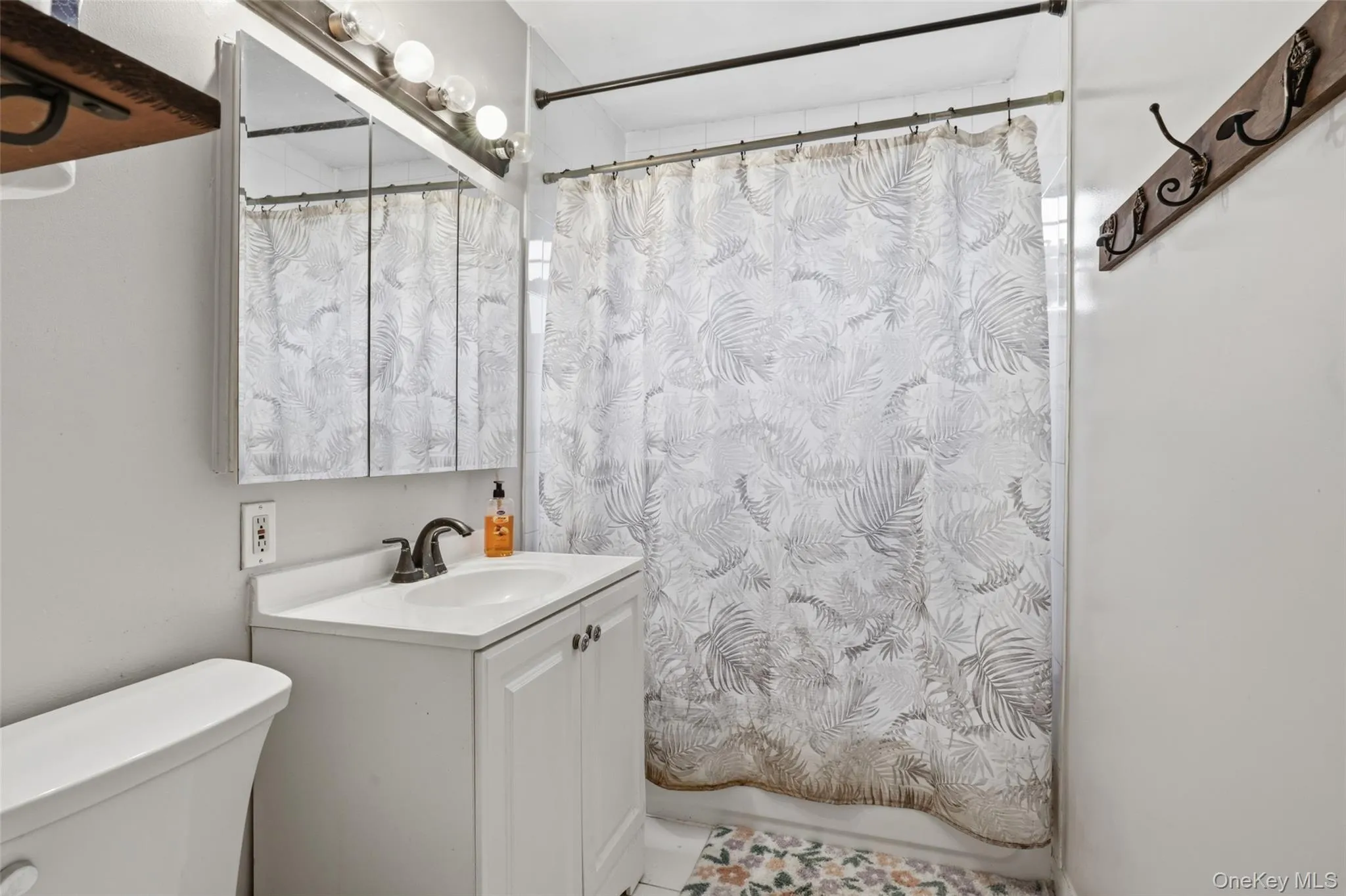 324 Post Avenue, Hempstead, NY, 1 Bedroom Bedrooms, 3 Rooms Rooms,1 BathroomBathrooms,Residential,For Rent,Post,0,1020481 324 Post Avenue, Hempstead, NY, 1 Bedroom Bedrooms, 3 Rooms Rooms,1 BathroomBathrooms,Residential,For Rent,Post,0,1020481