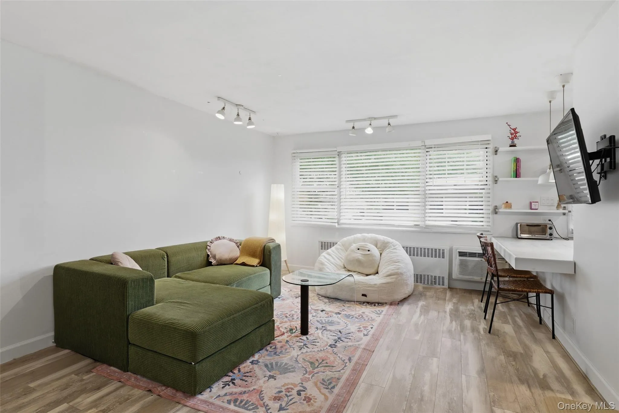 324 Post Avenue, Hempstead, NY, 1 Bedroom Bedrooms, 3 Rooms Rooms,1 BathroomBathrooms,Residential,For Rent,Post,0,1020481 324 Post Avenue, Hempstead, NY, 1 Bedroom Bedrooms, 3 Rooms Rooms,1 BathroomBathrooms,Residential,For Rent,Post,0,1020481