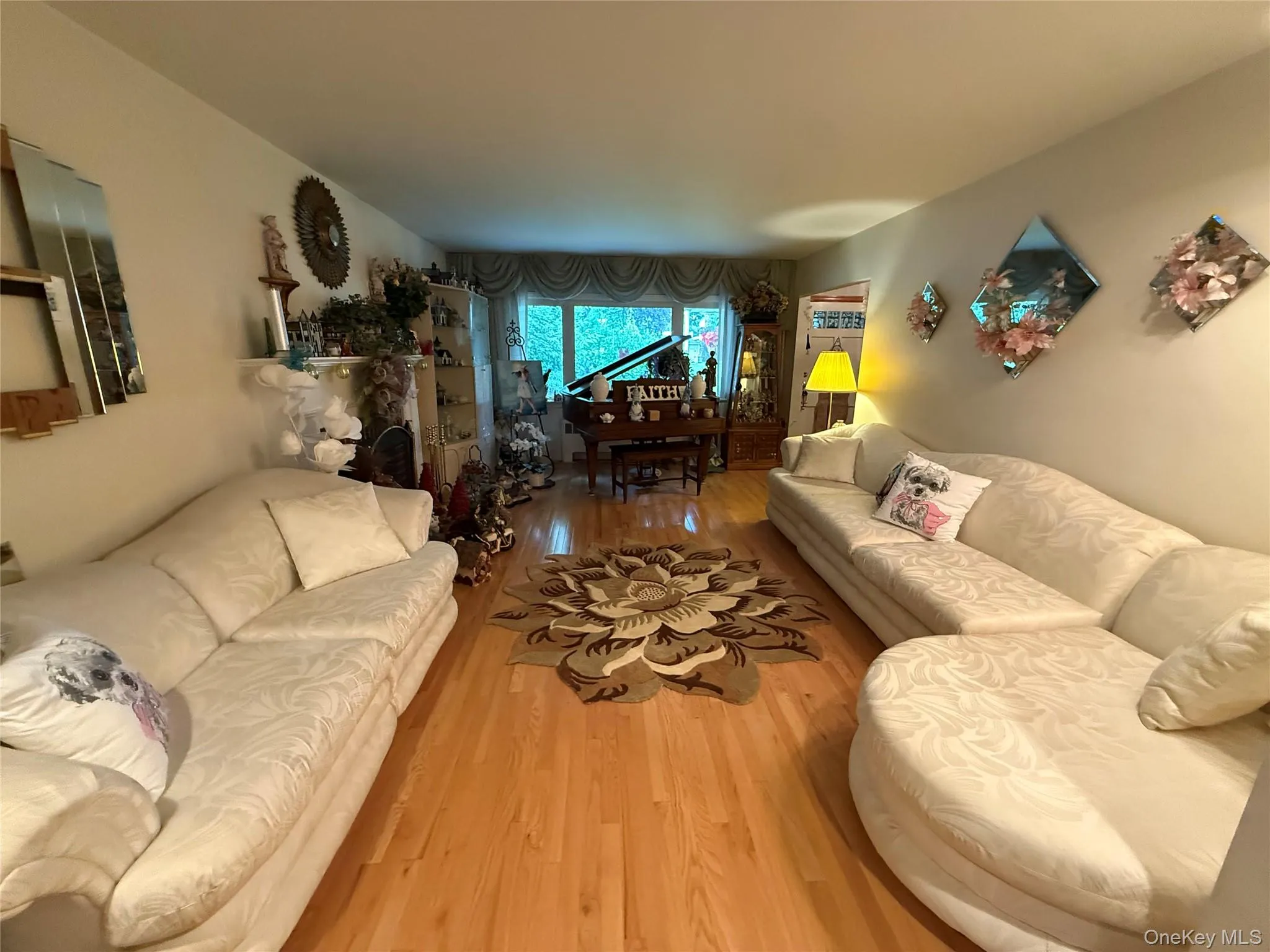 90 Transverse Road, Hempstead, NY, 3 Bedrooms Bedrooms, 9 Rooms Rooms,2 BathroomsBathrooms,Residential,For Rent,Transverse,0,1020487 90 Transverse Road, Hempstead, NY, 3 Bedrooms Bedrooms, 9 Rooms Rooms,2 BathroomsBathrooms,Residential,For Rent,Transverse,0,1020487