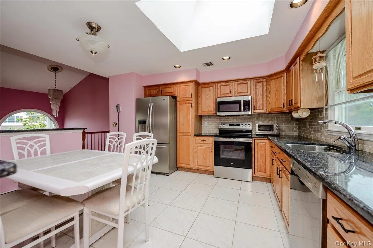 48 Meadow Lane, Oyster Bay, NY, 4 Bedrooms Bedrooms, 10 Rooms Rooms,3 BathroomsBathrooms,Residential,For Rent,Meadow,0,1020492 48 Meadow Lane, Oyster Bay, NY, 4 Bedrooms Bedrooms, 10 Rooms Rooms,3 BathroomsBathrooms,Residential,For Rent,Meadow,0,1020492