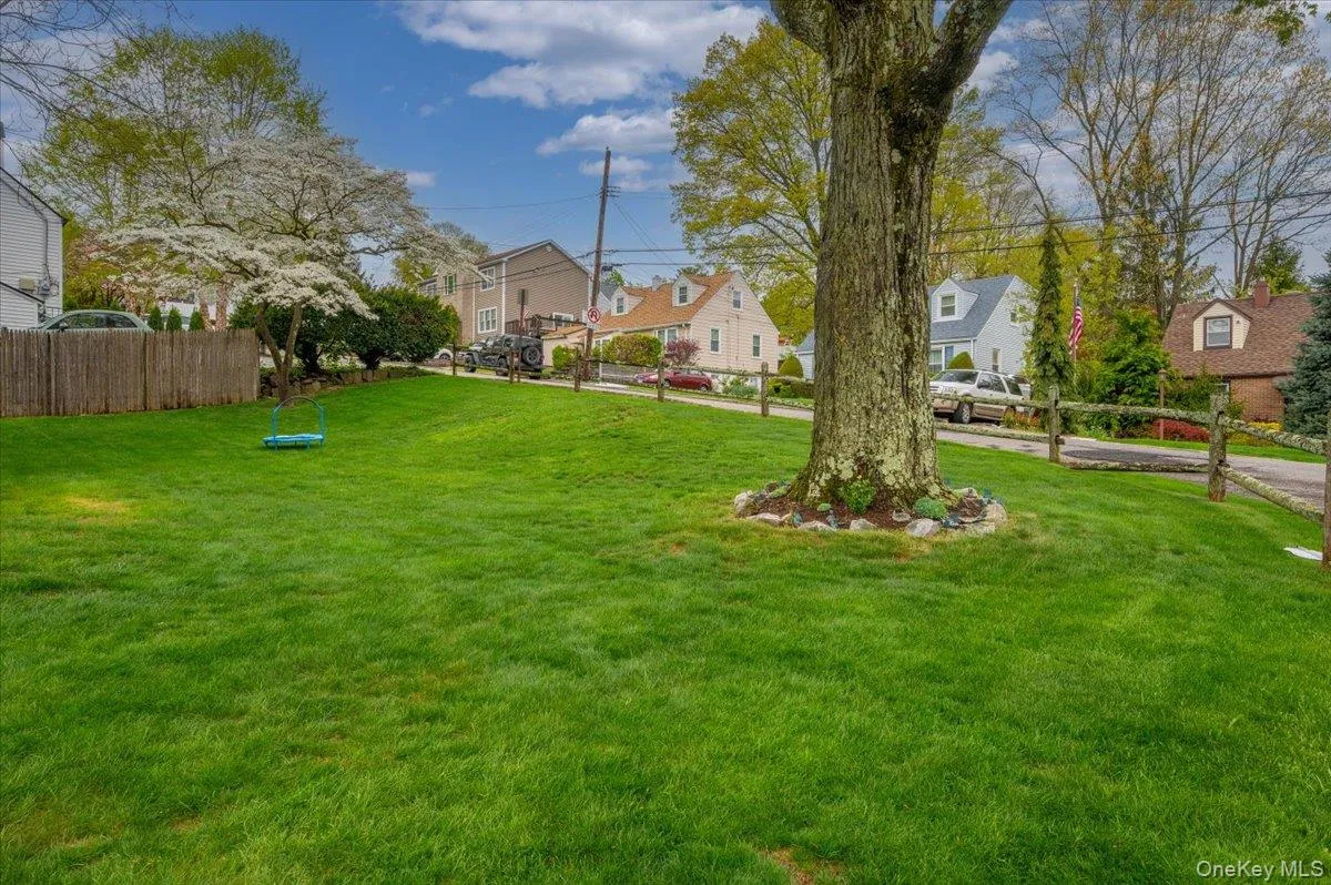 6 Cantitoe Road, Yonkers, NY, 3 Bedrooms Bedrooms, 5 Rooms Rooms,1 BathroomBathrooms,Residential,For Rent,Cantitoe,0,1020498 6 Cantitoe Road, Yonkers, NY, 3 Bedrooms Bedrooms, 5 Rooms Rooms,1 BathroomBathrooms,Residential,For Rent,Cantitoe,0,1020498