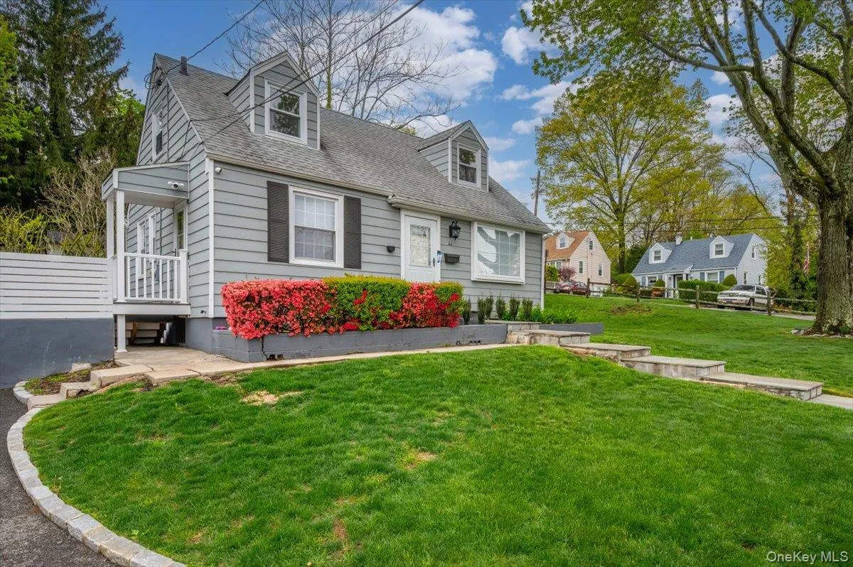 6 Cantitoe Road, Yonkers, NY, 3 Bedrooms Bedrooms, 5 Rooms Rooms,1 BathroomBathrooms,Residential,For Rent,Cantitoe,0,1020498 6 Cantitoe Road, Yonkers, NY, 3 Bedrooms Bedrooms, 5 Rooms Rooms,1 BathroomBathrooms,Residential,For Rent,Cantitoe,0,1020498