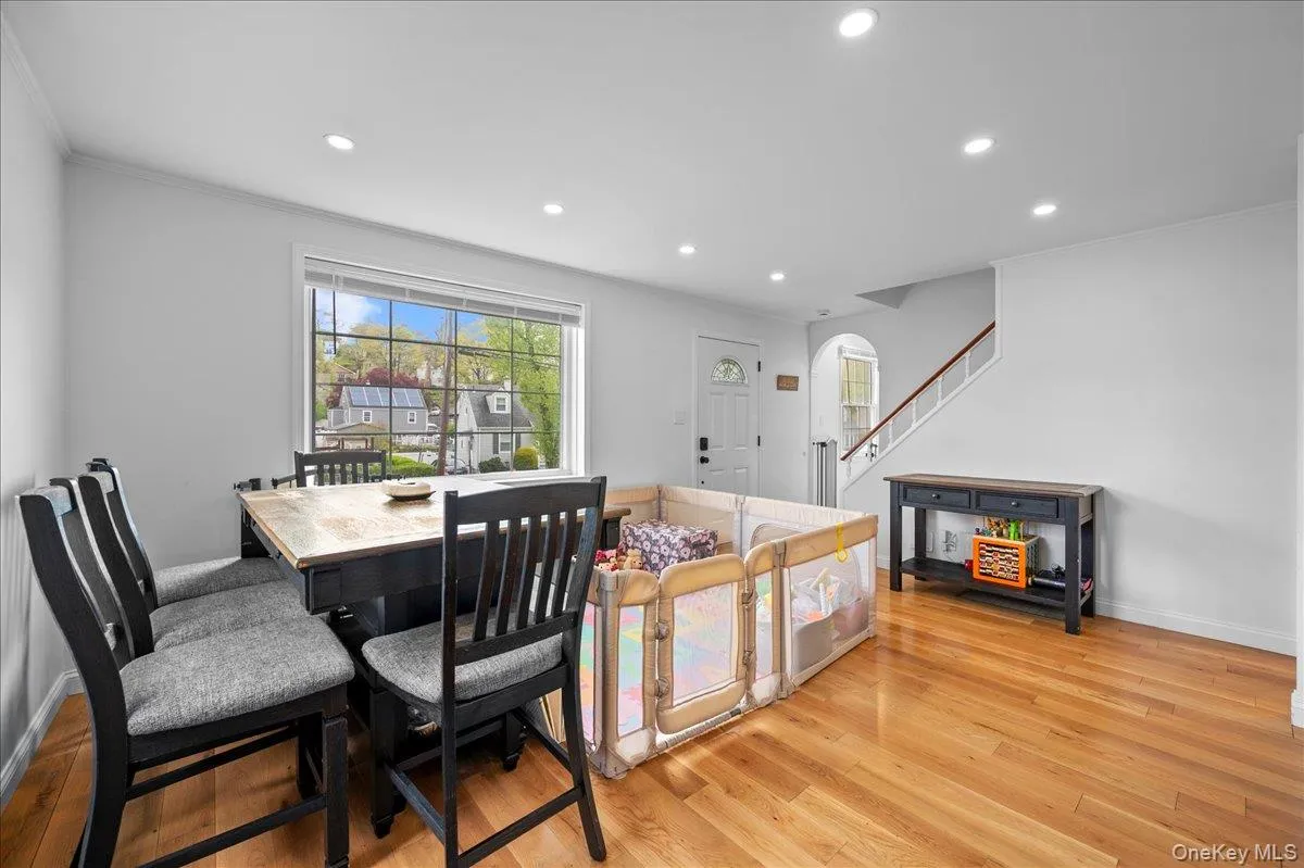 6 Cantitoe Road, Yonkers, NY, 3 Bedrooms Bedrooms, 5 Rooms Rooms,1 BathroomBathrooms,Residential,For Rent,Cantitoe,0,1020498 6 Cantitoe Road, Yonkers, NY, 3 Bedrooms Bedrooms, 5 Rooms Rooms,1 BathroomBathrooms,Residential,For Rent,Cantitoe,0,1020498