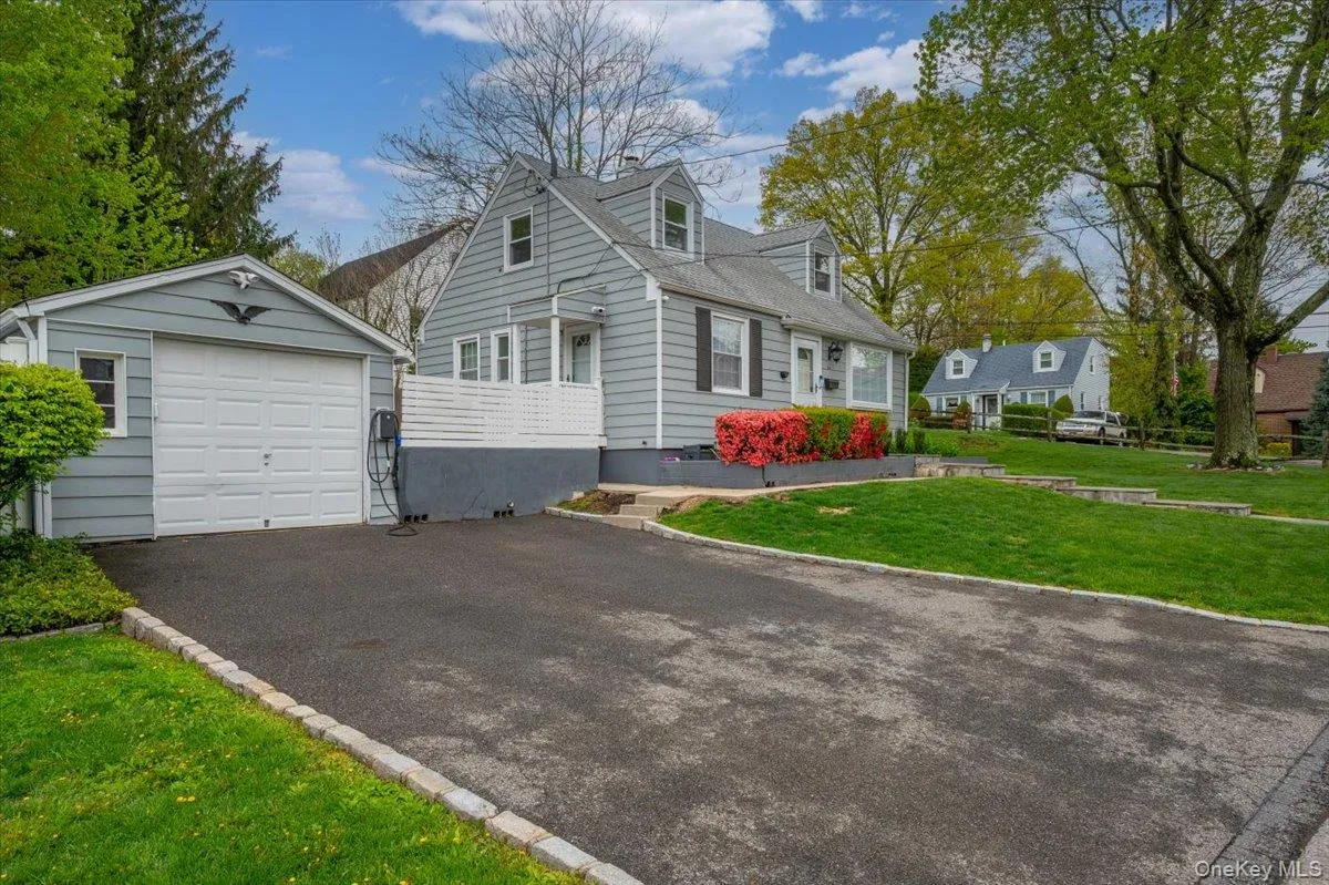 6 Cantitoe Road, Yonkers, NY, 3 Bedrooms Bedrooms, 5 Rooms Rooms,1 BathroomBathrooms,Residential,For Rent,Cantitoe,0,1020498 6 Cantitoe Road, Yonkers, NY, 3 Bedrooms Bedrooms, 5 Rooms Rooms,1 BathroomBathrooms,Residential,For Rent,Cantitoe,0,1020498