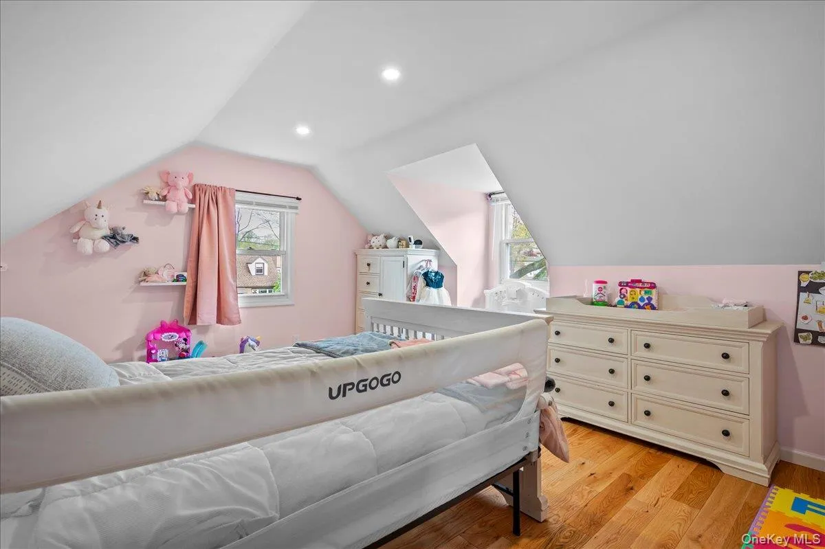 6 Cantitoe Road, Yonkers, NY, 3 Bedrooms Bedrooms, 5 Rooms Rooms,1 BathroomBathrooms,Residential,For Rent,Cantitoe,0,1020498 6 Cantitoe Road, Yonkers, NY, 3 Bedrooms Bedrooms, 5 Rooms Rooms,1 BathroomBathrooms,Residential,For Rent,Cantitoe,0,1020498