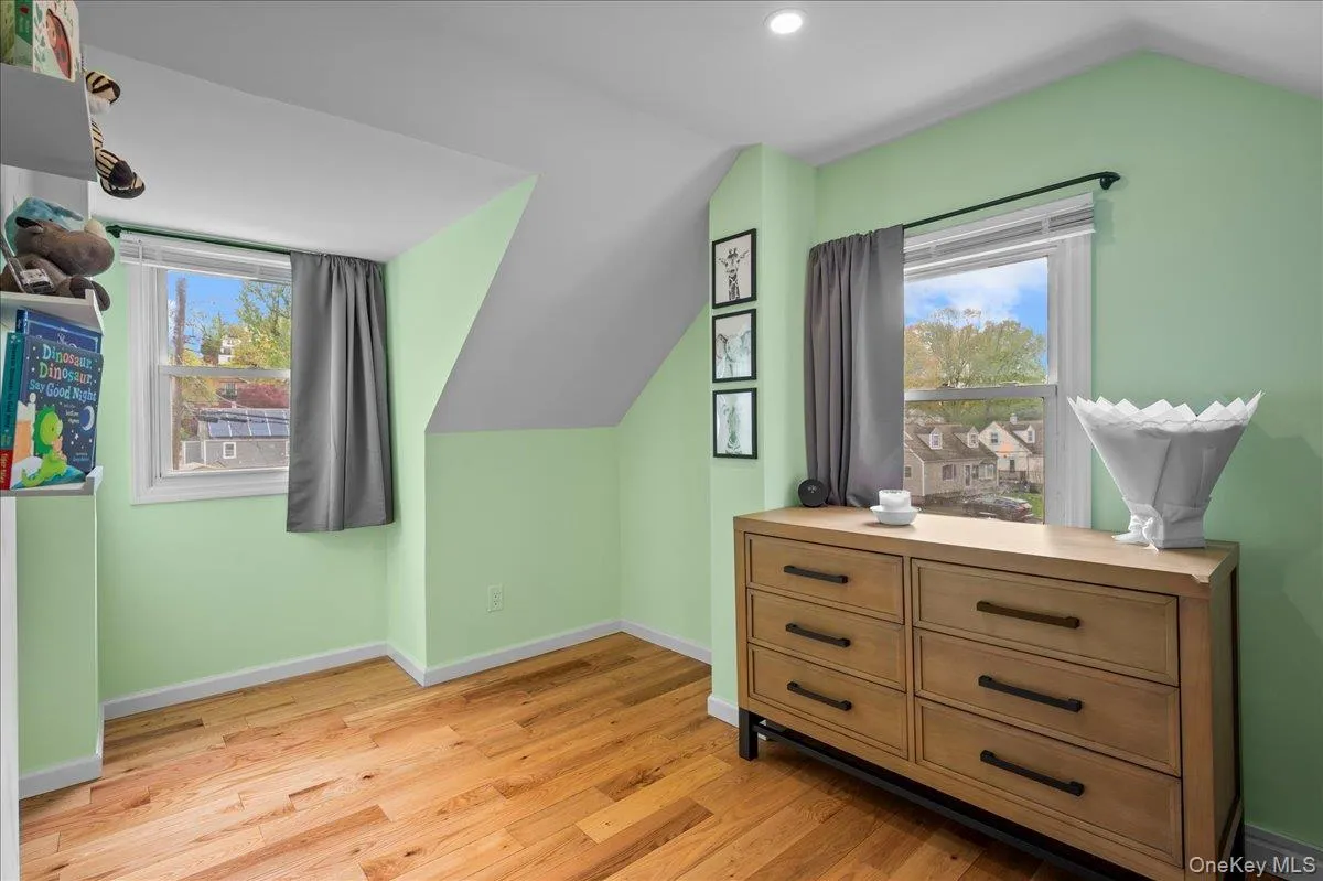 6 Cantitoe Road, Yonkers, NY, 3 Bedrooms Bedrooms, 5 Rooms Rooms,1 BathroomBathrooms,Residential,For Rent,Cantitoe,0,1020498 6 Cantitoe Road, Yonkers, NY, 3 Bedrooms Bedrooms, 5 Rooms Rooms,1 BathroomBathrooms,Residential,For Rent,Cantitoe,0,1020498