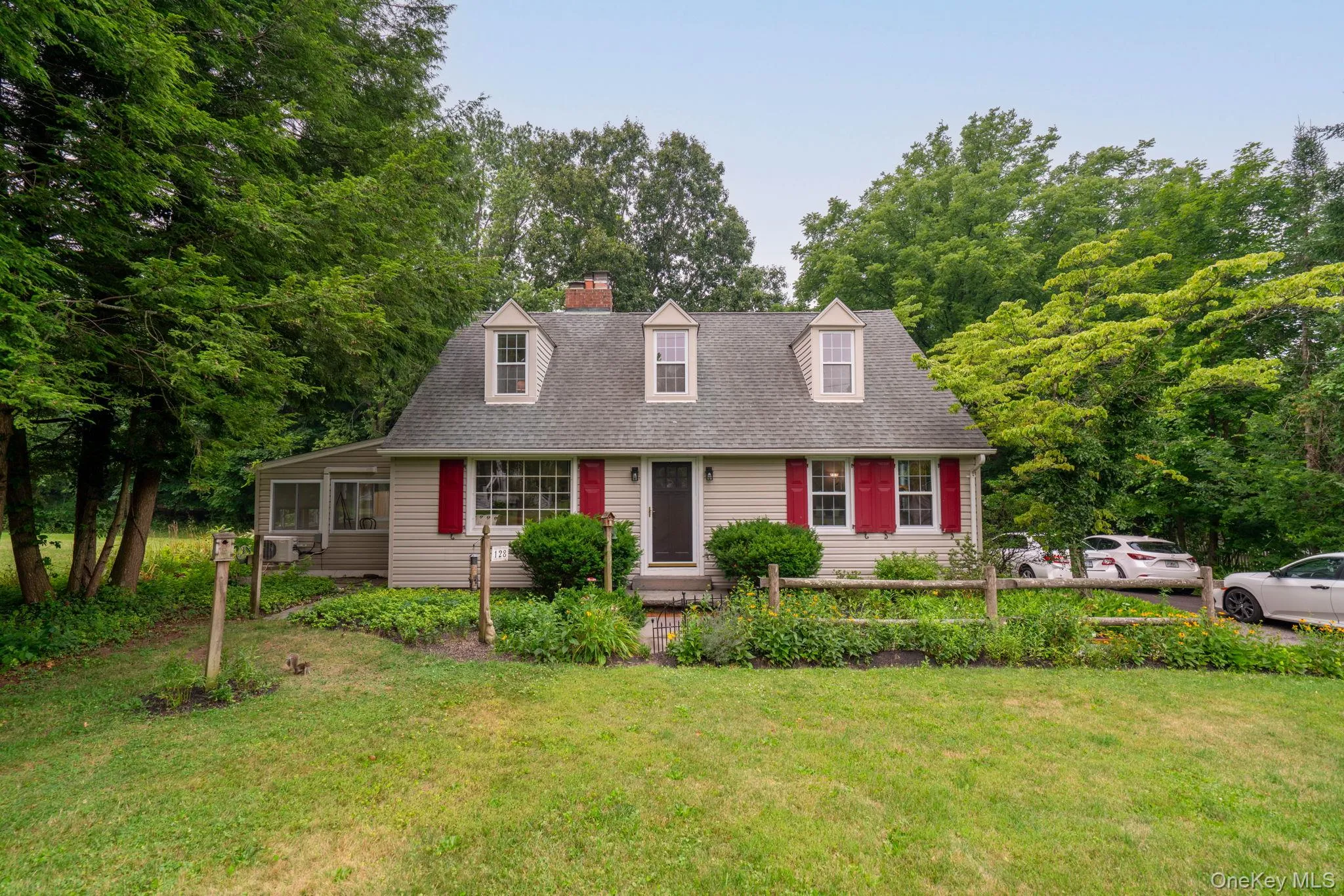 128 Rosa Lane, Hurley, NY, 3 Bedrooms Bedrooms, 8 Rooms Rooms,1 BathroomBathrooms,Residential,For Rent,Rosa,0,1020501 128 Rosa Lane, Hurley, NY, 3 Bedrooms Bedrooms, 8 Rooms Rooms,1 BathroomBathrooms,Residential,For Rent,Rosa,0,1020501