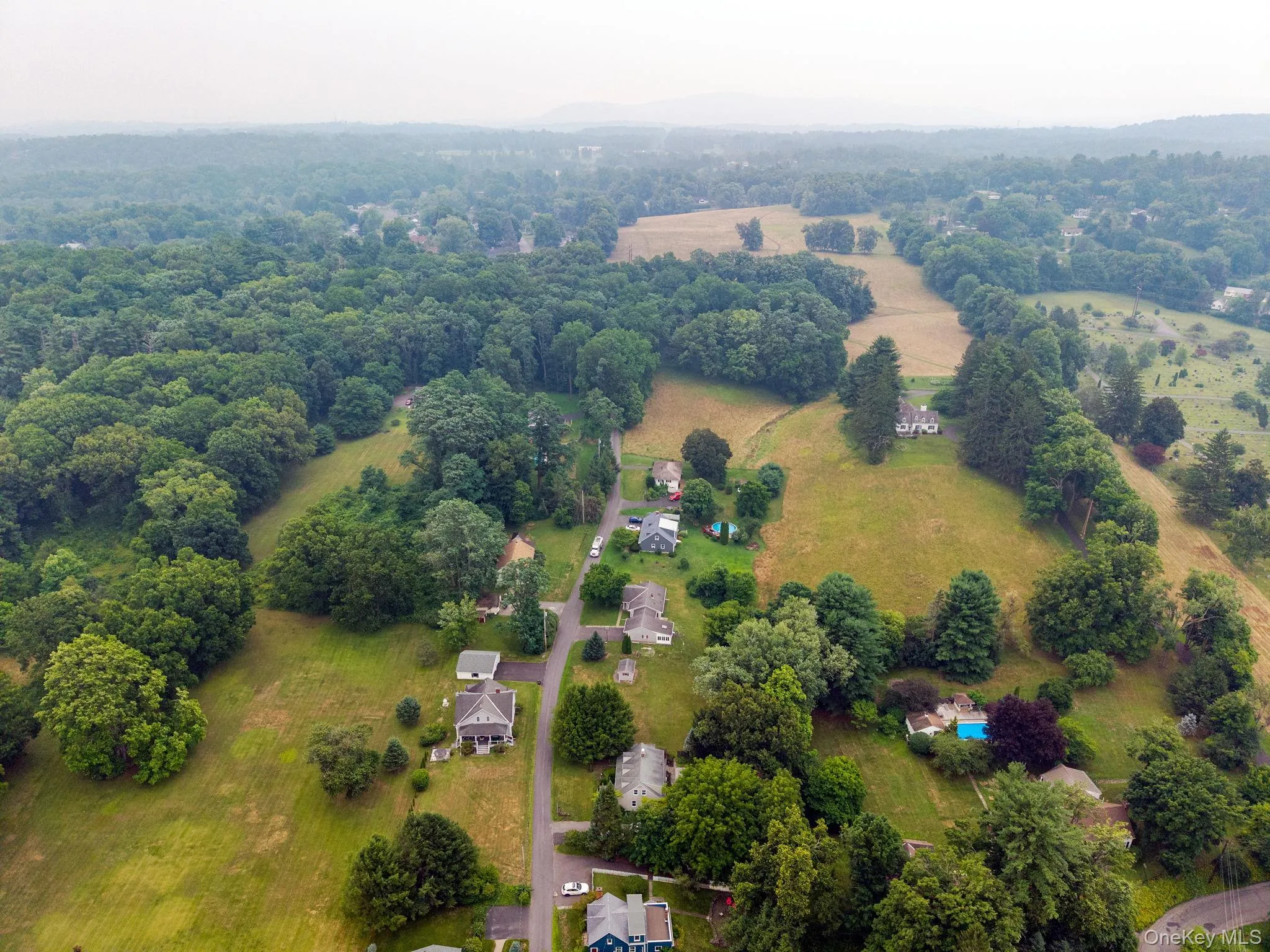 128 Rosa Lane, Hurley, NY, 3 Bedrooms Bedrooms, 8 Rooms Rooms,1 BathroomBathrooms,Residential,For Rent,Rosa,0,1020501 128 Rosa Lane, Hurley, NY, 3 Bedrooms Bedrooms, 8 Rooms Rooms,1 BathroomBathrooms,Residential,For Rent,Rosa,0,1020501