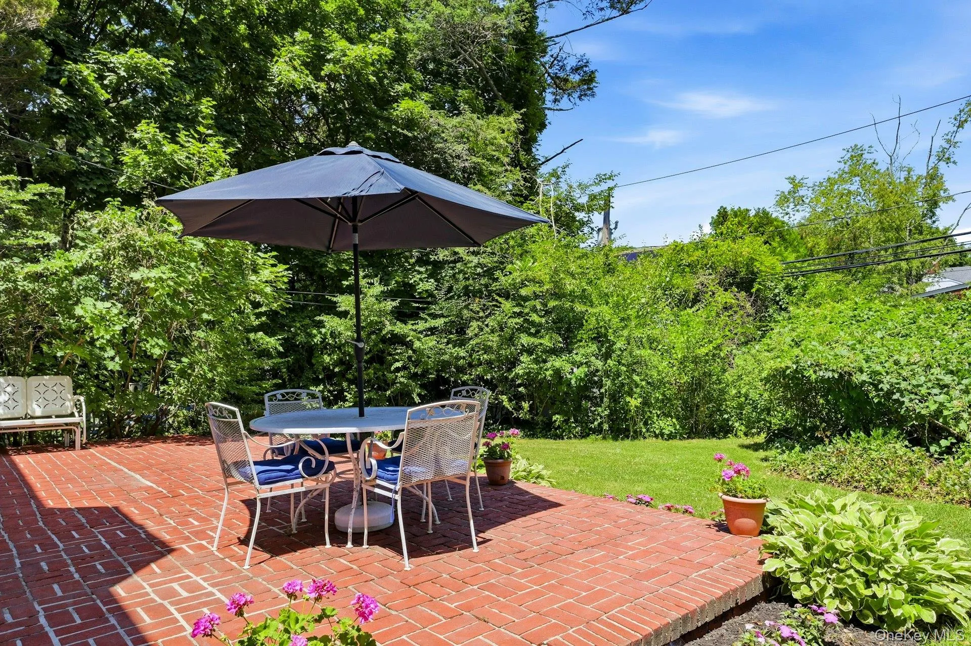 17 Monfort Road, North Hempstead, NY, 3 Bedrooms Bedrooms, 11 Rooms Rooms,2 BathroomsBathrooms,Residential,For Rent,Monfort,0,1020503 17 Monfort Road, North Hempstead, NY, 3 Bedrooms Bedrooms, 11 Rooms Rooms,2 BathroomsBathrooms,Residential,For Rent,Monfort,0,1020503