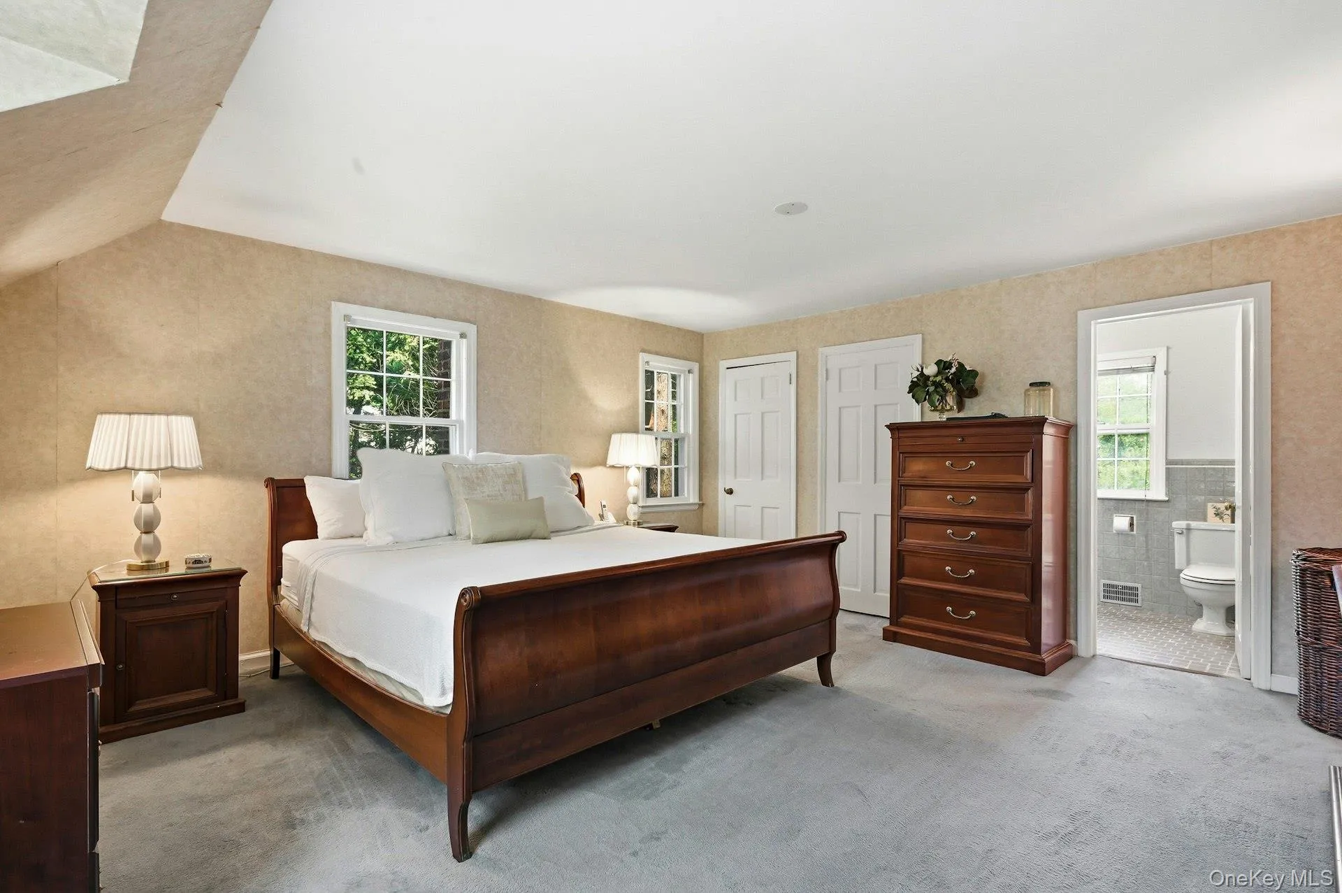 17 Monfort Road, North Hempstead, NY, 3 Bedrooms Bedrooms, 11 Rooms Rooms,2 BathroomsBathrooms,Residential,For Rent,Monfort,0,1020503 17 Monfort Road, North Hempstead, NY, 3 Bedrooms Bedrooms, 11 Rooms Rooms,2 BathroomsBathrooms,Residential,For Rent,Monfort,0,1020503