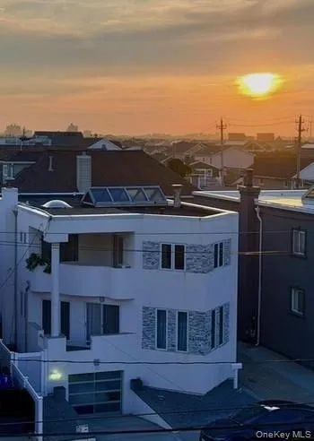 17 New York Avenue, Long Beach, NY, 3 Bedrooms Bedrooms, 9 Rooms Rooms,2 BathroomsBathrooms,Residential,For Rent,New York,0,1020507 17 New York Avenue, Long Beach, NY, 3 Bedrooms Bedrooms, 9 Rooms Rooms,2 BathroomsBathrooms,Residential,For Rent,New York,0,1020507