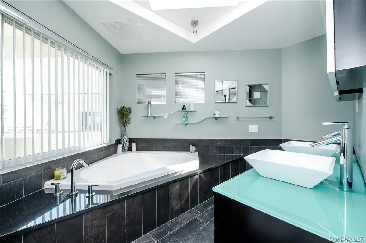17 New York Avenue, Long Beach, NY, 3 Bedrooms Bedrooms, 9 Rooms Rooms,2 BathroomsBathrooms,Residential,For Rent,New York,0,1020507 17 New York Avenue, Long Beach, NY, 3 Bedrooms Bedrooms, 9 Rooms Rooms,2 BathroomsBathrooms,Residential,For Rent,New York,0,1020507