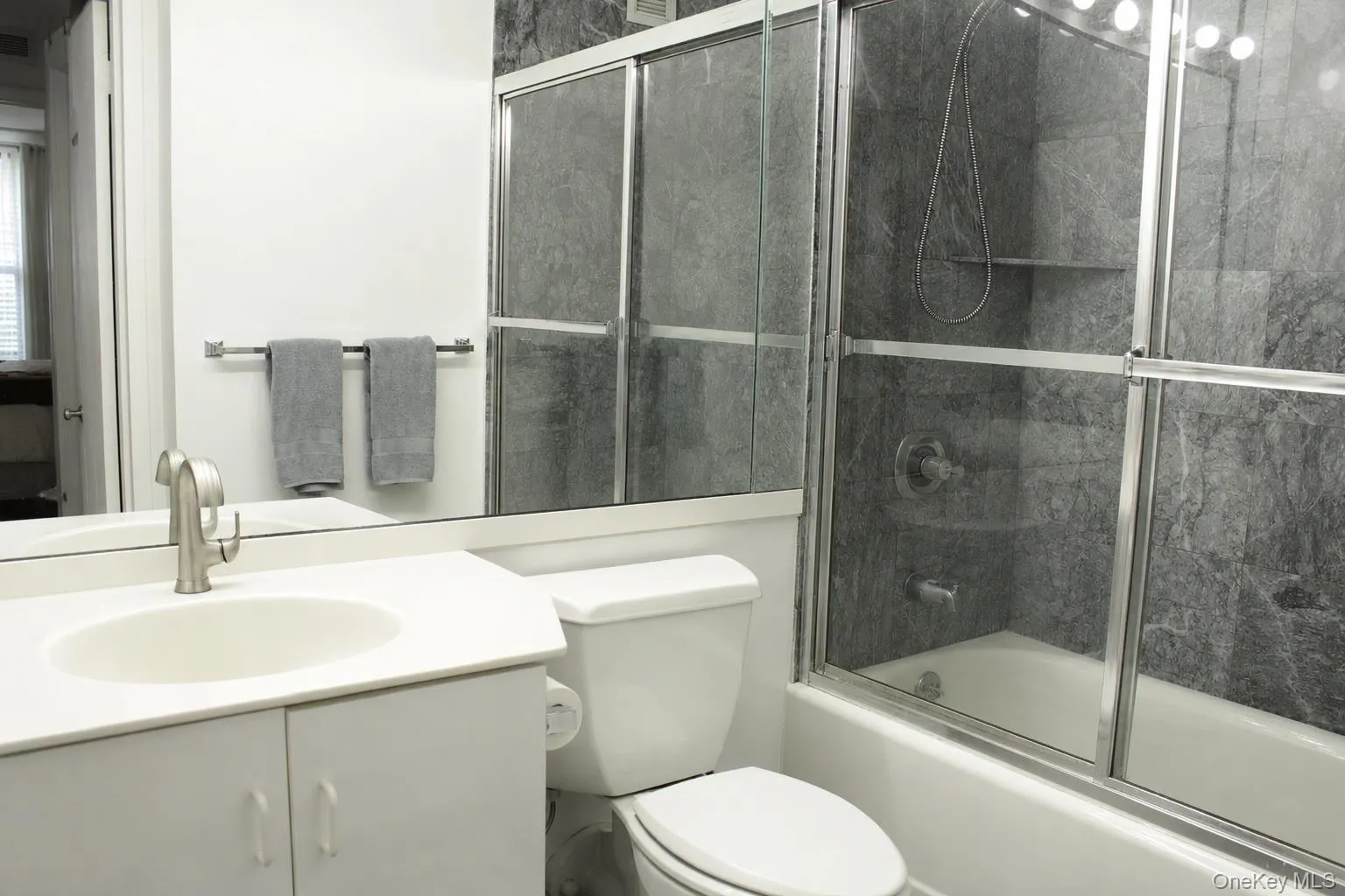 4 Martine Avenue, White Plains, NY, 1 Bedroom Bedrooms, 3 Rooms Rooms,1 BathroomBathrooms,Residential,For Rent,Martine,0,1020510 4 Martine Avenue, White Plains, NY, 1 Bedroom Bedrooms, 3 Rooms Rooms,1 BathroomBathrooms,Residential,For Rent,Martine,0,1020510