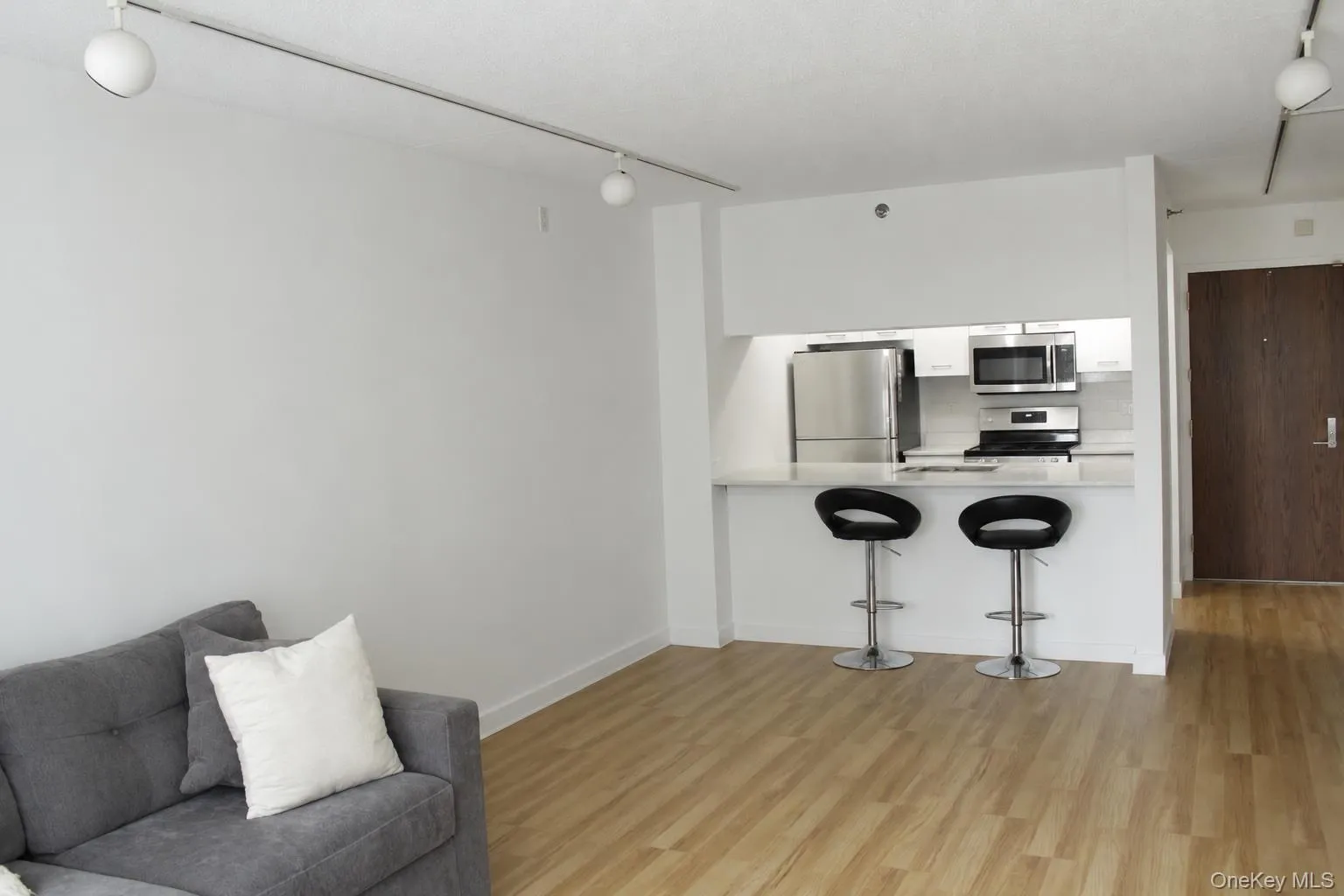 4 Martine Avenue, White Plains, NY, 1 Bedroom Bedrooms, 3 Rooms Rooms,1 BathroomBathrooms,Residential,For Rent,Martine,0,1020510 4 Martine Avenue, White Plains, NY, 1 Bedroom Bedrooms, 3 Rooms Rooms,1 BathroomBathrooms,Residential,For Rent,Martine,0,1020510