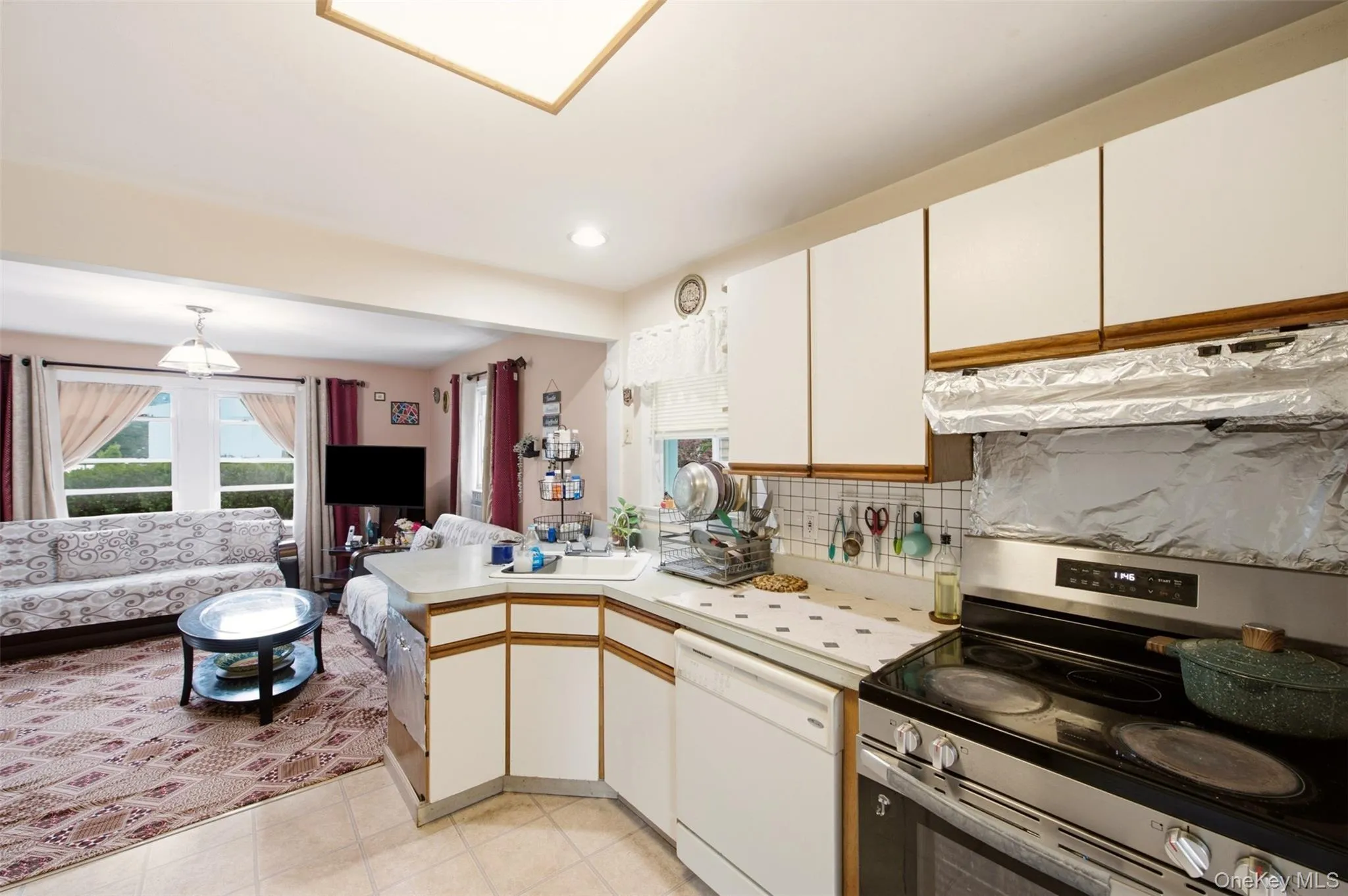 5 Putnam Place, Huntington, NY, 4 Bedrooms Bedrooms, 6 Rooms Rooms,2 BathroomsBathrooms,Residential,For Rent,Putnam,0,1020516 5 Putnam Place, Huntington, NY, 4 Bedrooms Bedrooms, 6 Rooms Rooms,2 BathroomsBathrooms,Residential,For Rent,Putnam,0,1020516