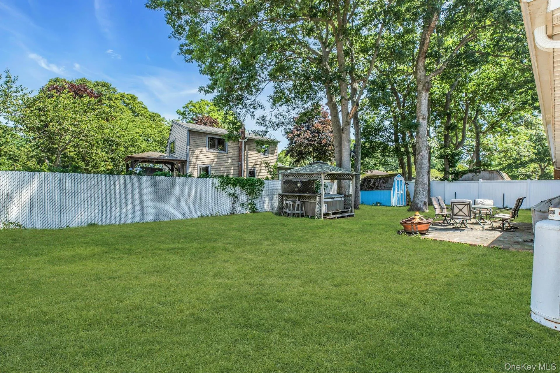11 Wood Avenue, Brookhaven, NY, 4 Bedrooms Bedrooms, 6 Rooms Rooms,1 BathroomBathrooms,Residential,For Rent,Wood,0,1020517 11 Wood Avenue, Brookhaven, NY, 4 Bedrooms Bedrooms, 6 Rooms Rooms,1 BathroomBathrooms,Residential,For Rent,Wood,0,1020517