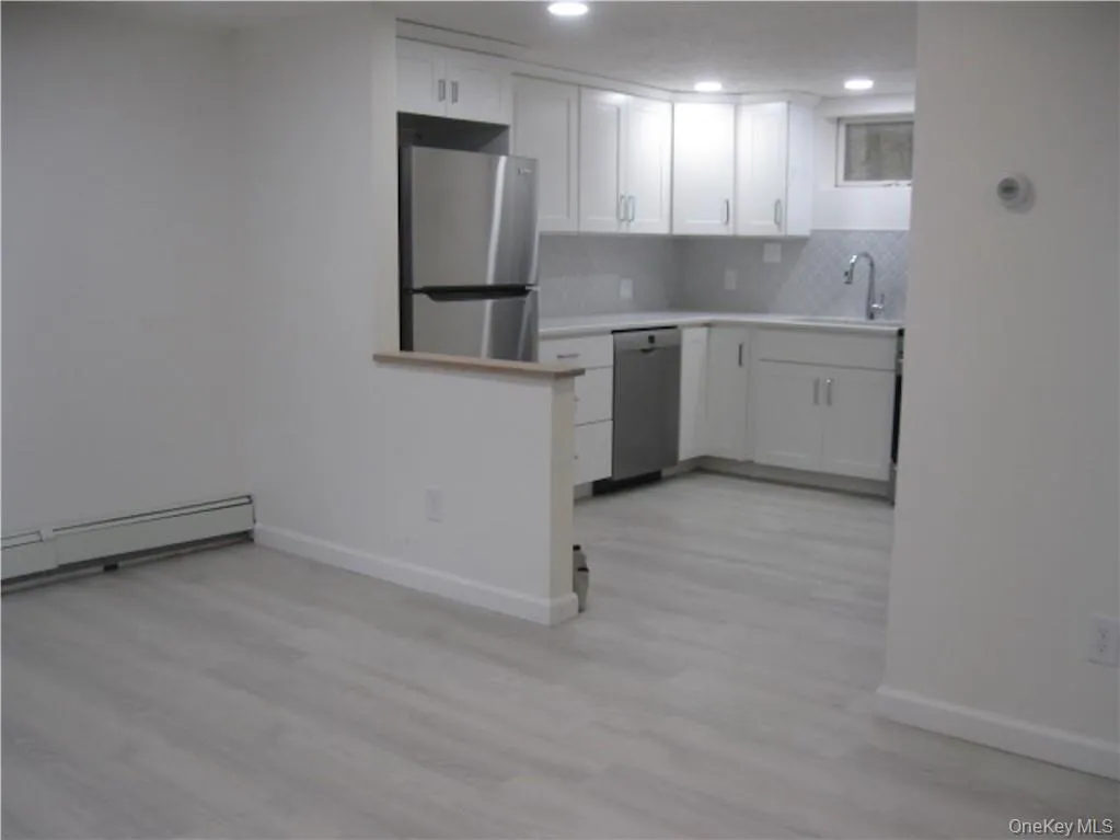 525 Lake Road, Pine Plains, NY, 1 Bedroom Bedrooms, 4 Rooms Rooms,1 BathroomBathrooms,Residential Lease,For Rent,Lake,0,1020518 525 Lake Road, Pine Plains, NY, 1 Bedroom Bedrooms, 4 Rooms Rooms,1 BathroomBathrooms,Residential Lease,For Rent,Lake,0,1020518
