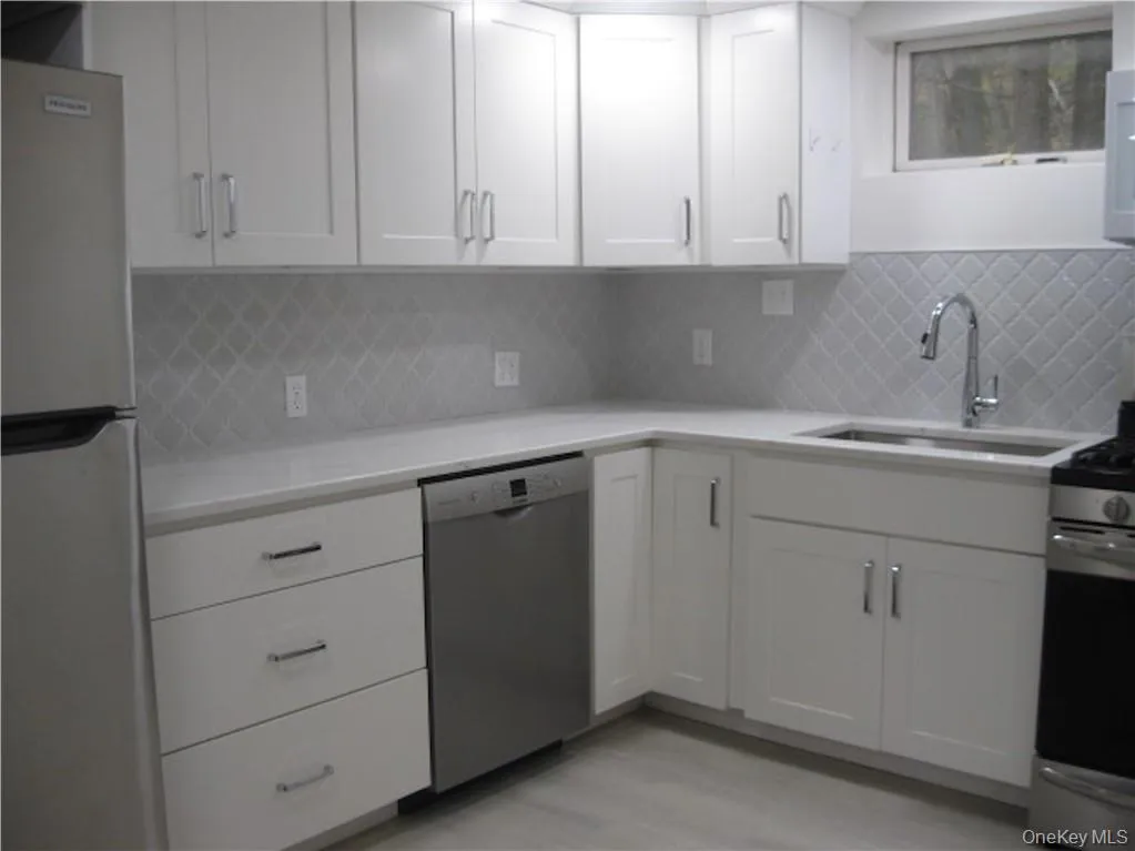 525 Lake Road, Pine Plains, NY, 1 Bedroom Bedrooms, 4 Rooms Rooms,1 BathroomBathrooms,Residential Lease,For Rent,Lake,0,1020518 525 Lake Road, Pine Plains, NY, 1 Bedroom Bedrooms, 4 Rooms Rooms,1 BathroomBathrooms,Residential Lease,For Rent,Lake,0,1020518