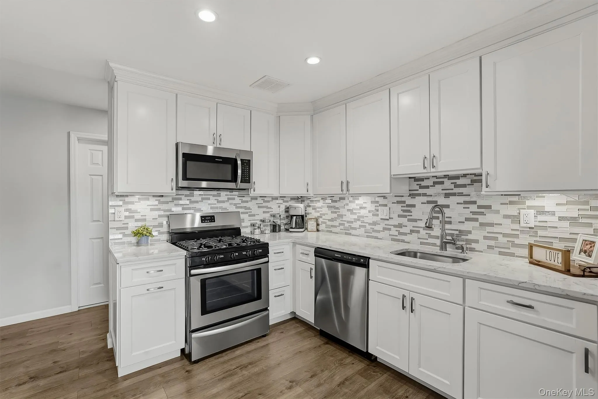 206 Country Club Lane, Haverstraw, NY, 2 Bedrooms Bedrooms, 5 Rooms Rooms,2 BathroomsBathrooms,Residential,For Rent,Country Club,0,1020520 206 Country Club Lane, Haverstraw, NY, 2 Bedrooms Bedrooms, 5 Rooms Rooms,2 BathroomsBathrooms,Residential,For Rent,Country Club,0,1020520