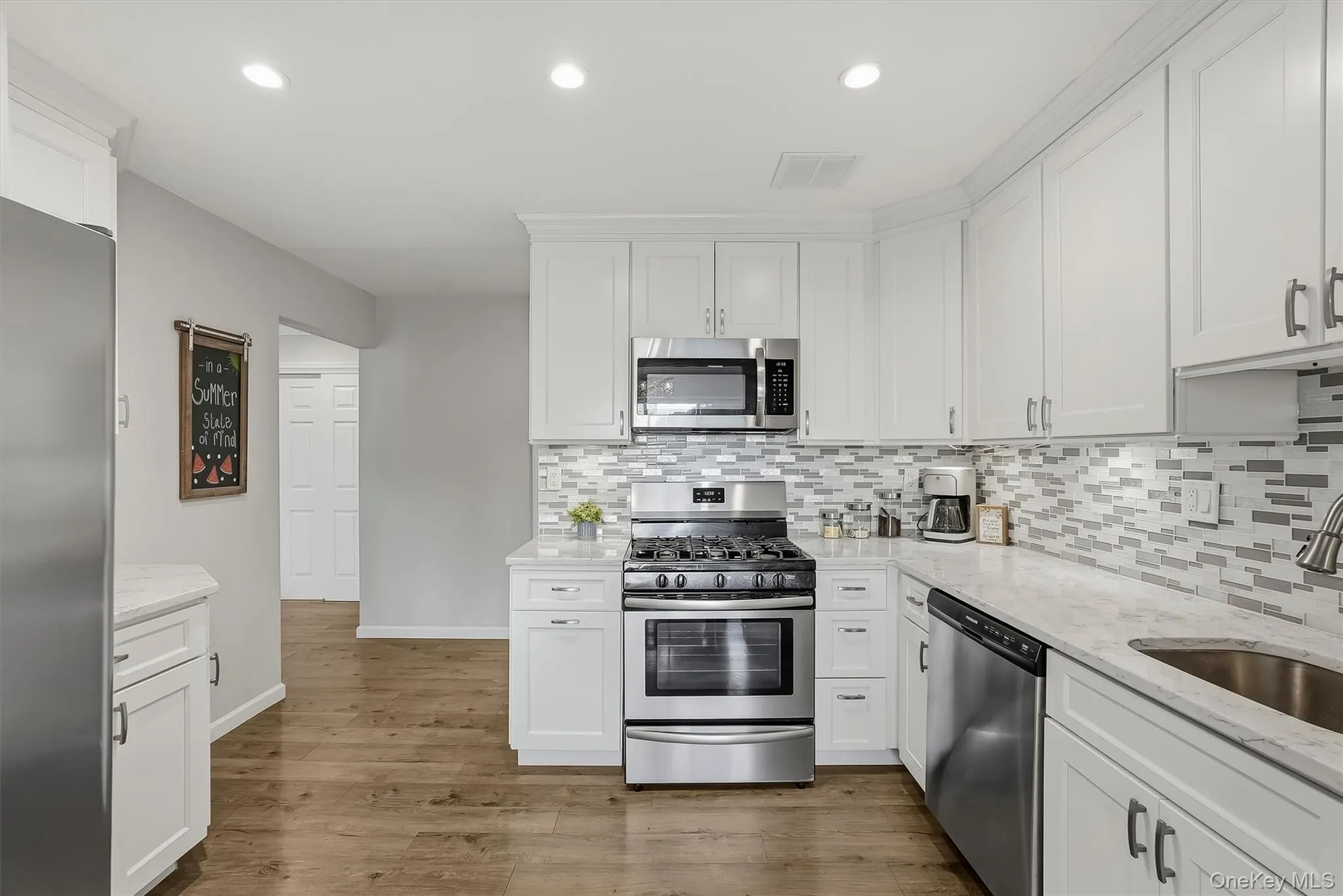206 Country Club Lane, Haverstraw, NY, 2 Bedrooms Bedrooms, 5 Rooms Rooms,2 BathroomsBathrooms,Residential,For Rent,Country Club,0,1020520 206 Country Club Lane, Haverstraw, NY, 2 Bedrooms Bedrooms, 5 Rooms Rooms,2 BathroomsBathrooms,Residential,For Rent,Country Club,0,1020520