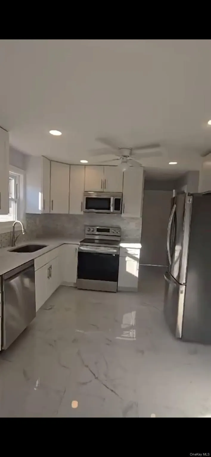 146 Moriches Middle Island Road, Brookhaven, NY, 4 Bedrooms Bedrooms, 9 Rooms Rooms,3 BathroomsBathrooms,Residential,For Rent,Moriches Middle Island,0,1020523 146 Moriches Middle Island Road, Brookhaven, NY, 4 Bedrooms Bedrooms, 9 Rooms Rooms,3 BathroomsBathrooms,Residential,For Rent,Moriches Middle Island,0,1020523